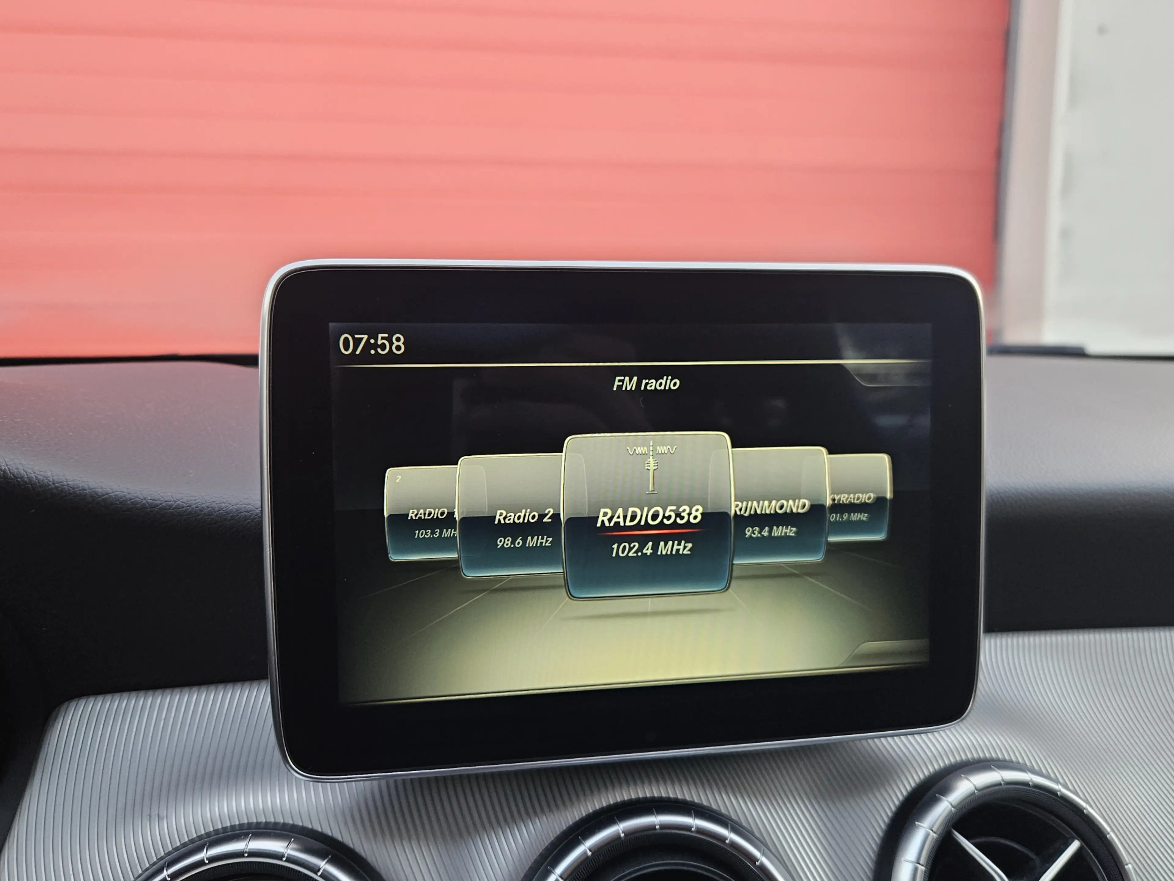 Mercedes-Benz CLA 180 Shooting Brake Prestige | Pano | Camera | Rijklaar — photo 22
