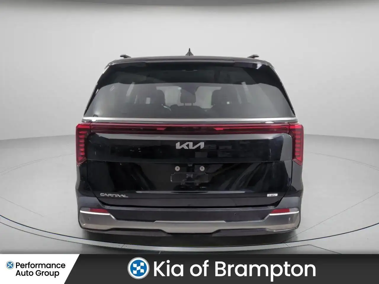 Kia Carnival снимка Kia Carnival