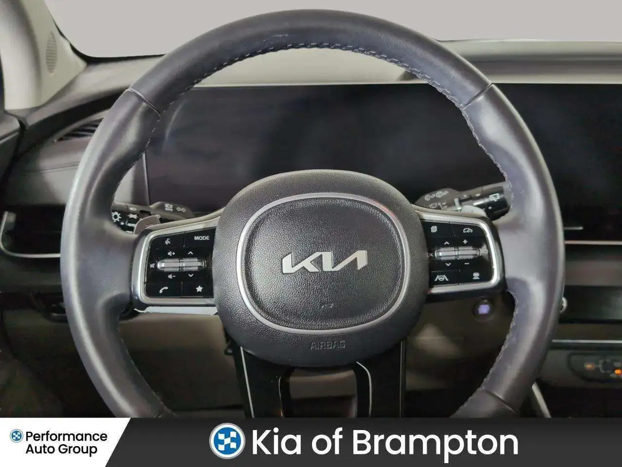 Kia Carnival снимка Kia Carnival