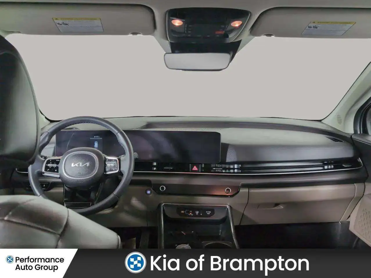Kia Carnival снимка Kia Carnival