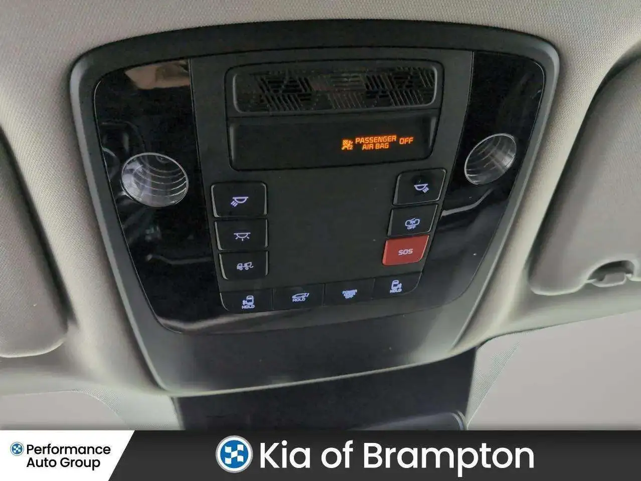 Kia Carnival снимка Kia Carnival