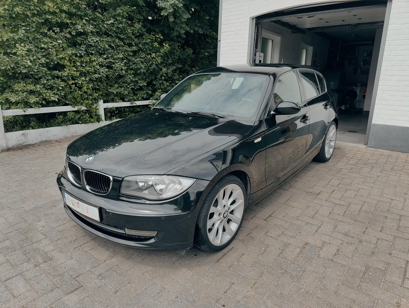 BMW 118 118d DPF Noir - 1