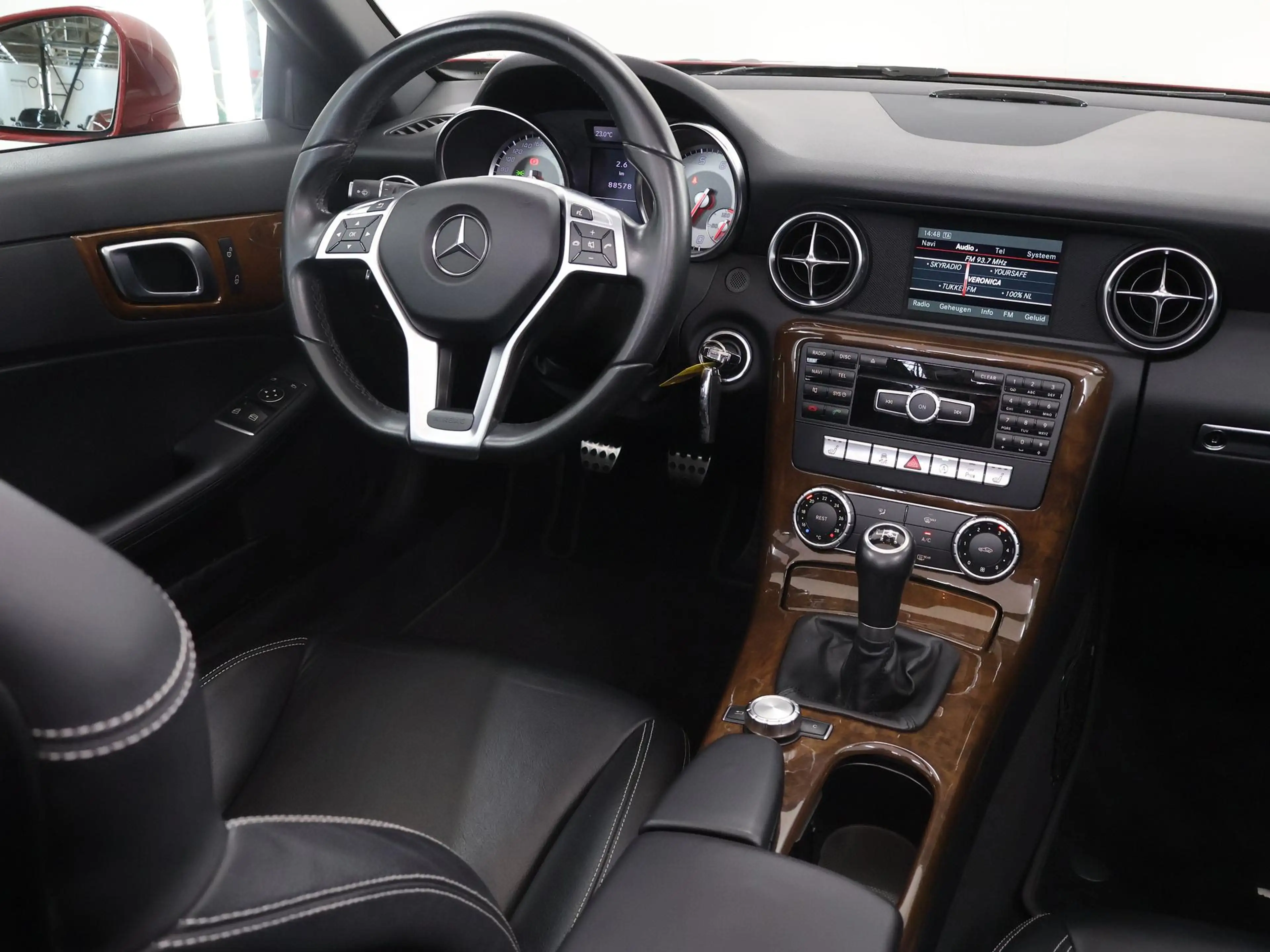 Mercedes-Benz SLK 200 | Lichtmetalen velgen | Lederen bekleding | Naviga — photo 9