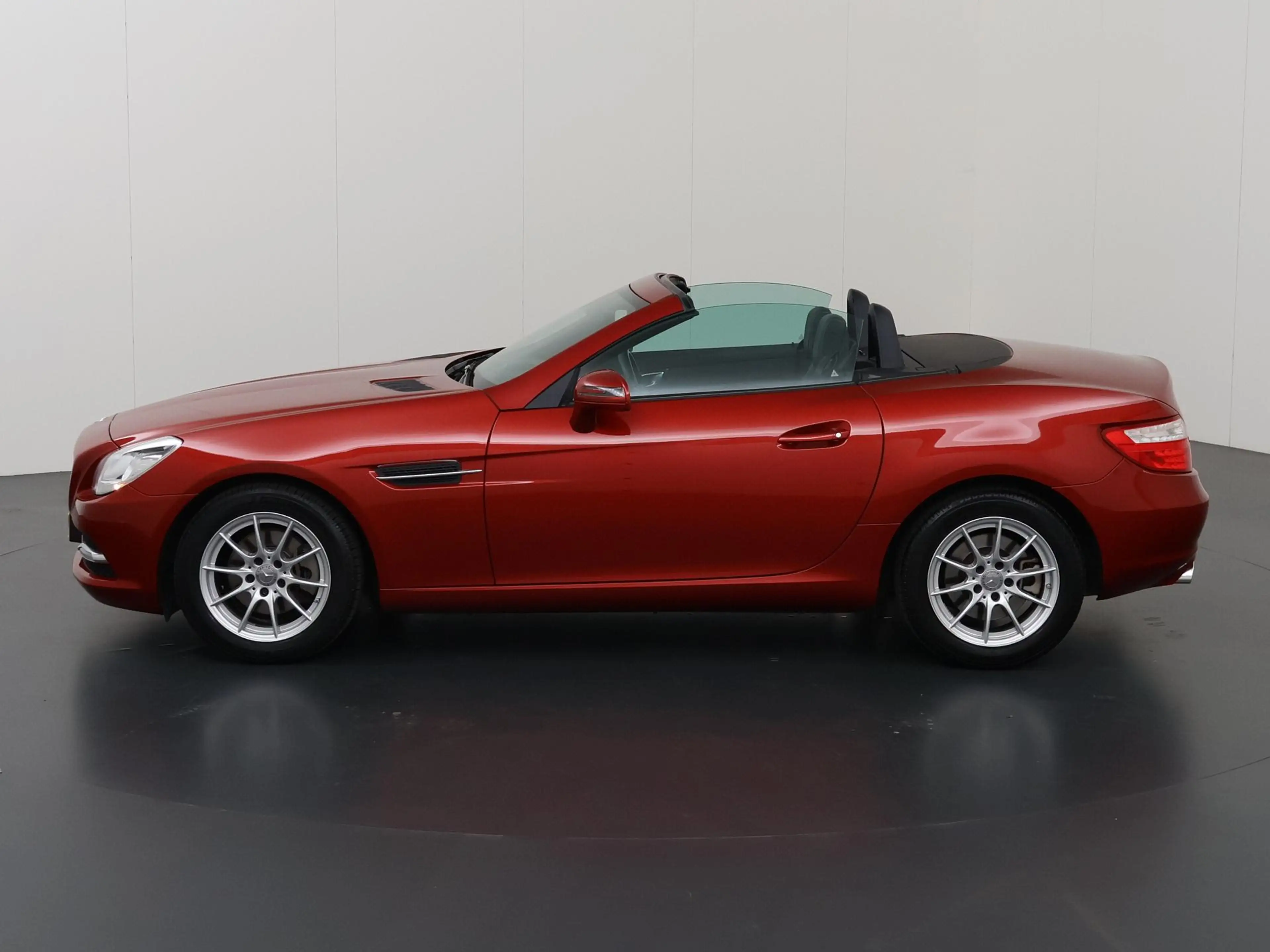 Mercedes-Benz SLK 200 | Lichtmetalen velgen | Lederen bekleding | Naviga — photo 5
