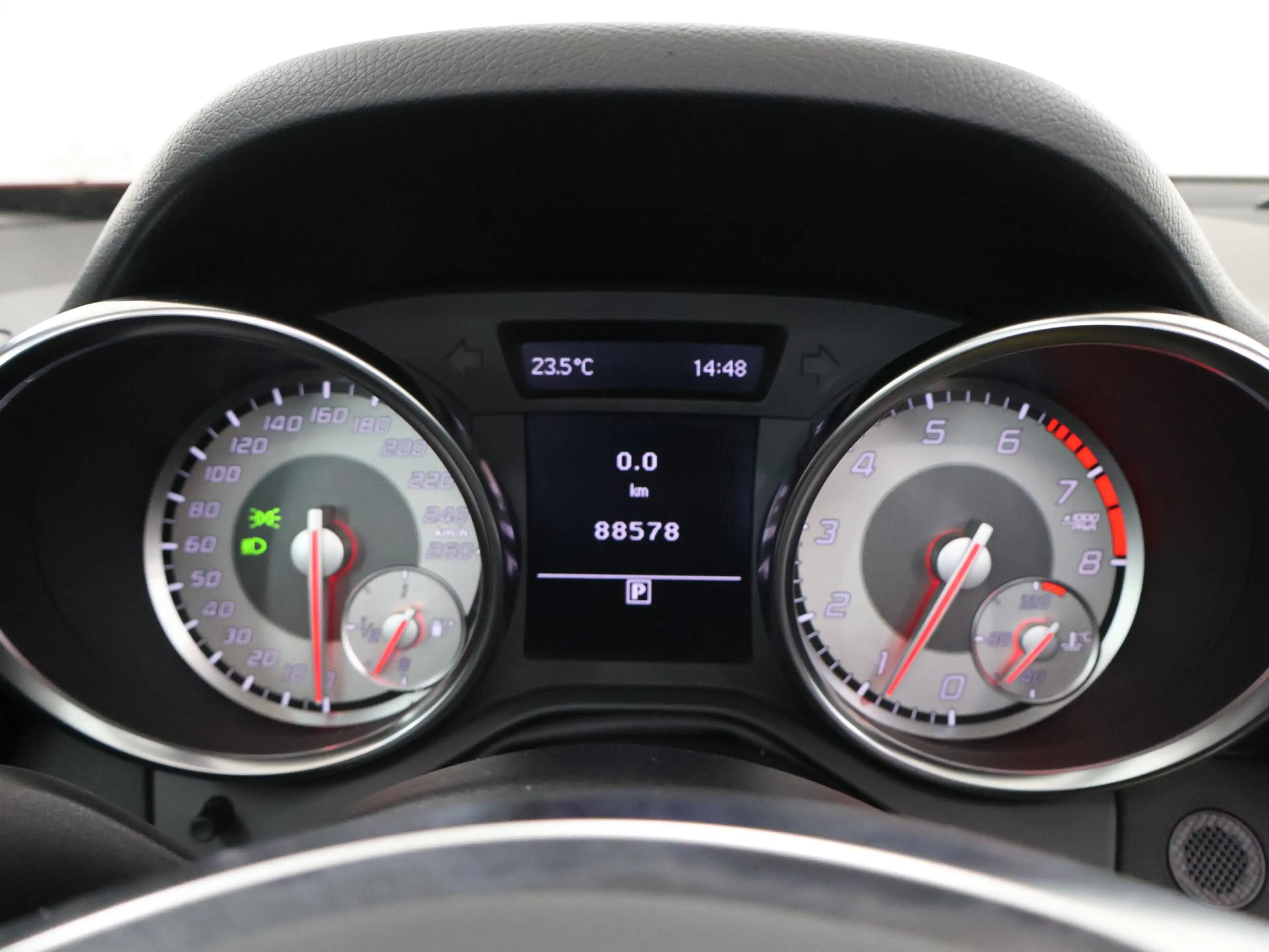 Mercedes-Benz SLK 200 | Lichtmetalen velgen | Lederen bekleding | Naviga — photo 11