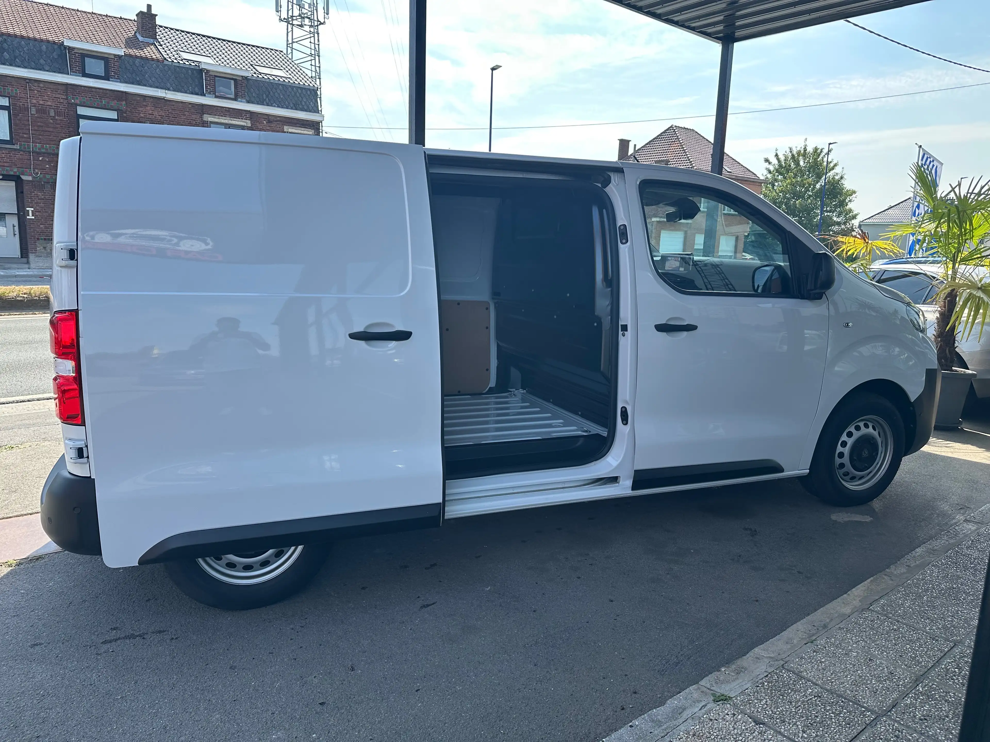 Peugeot Expert 2.0 Hdi / 2025 / 1.000km / automatique — photo 7