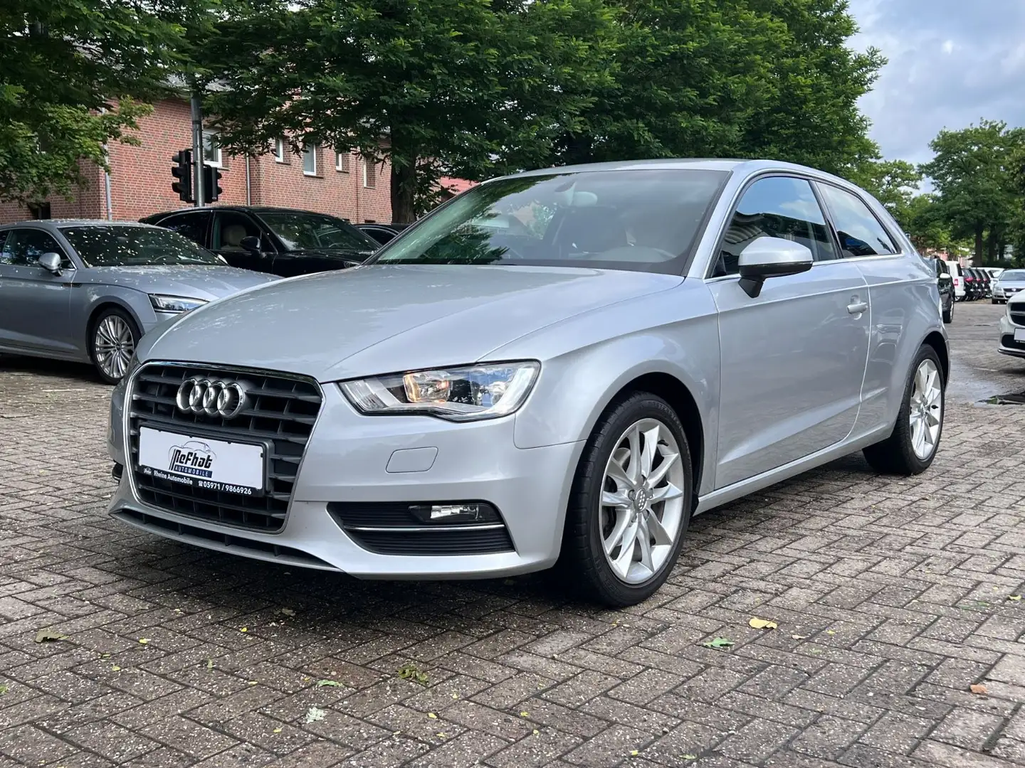 Audi A3 ambiente 3.Hand Navi Silber - 2