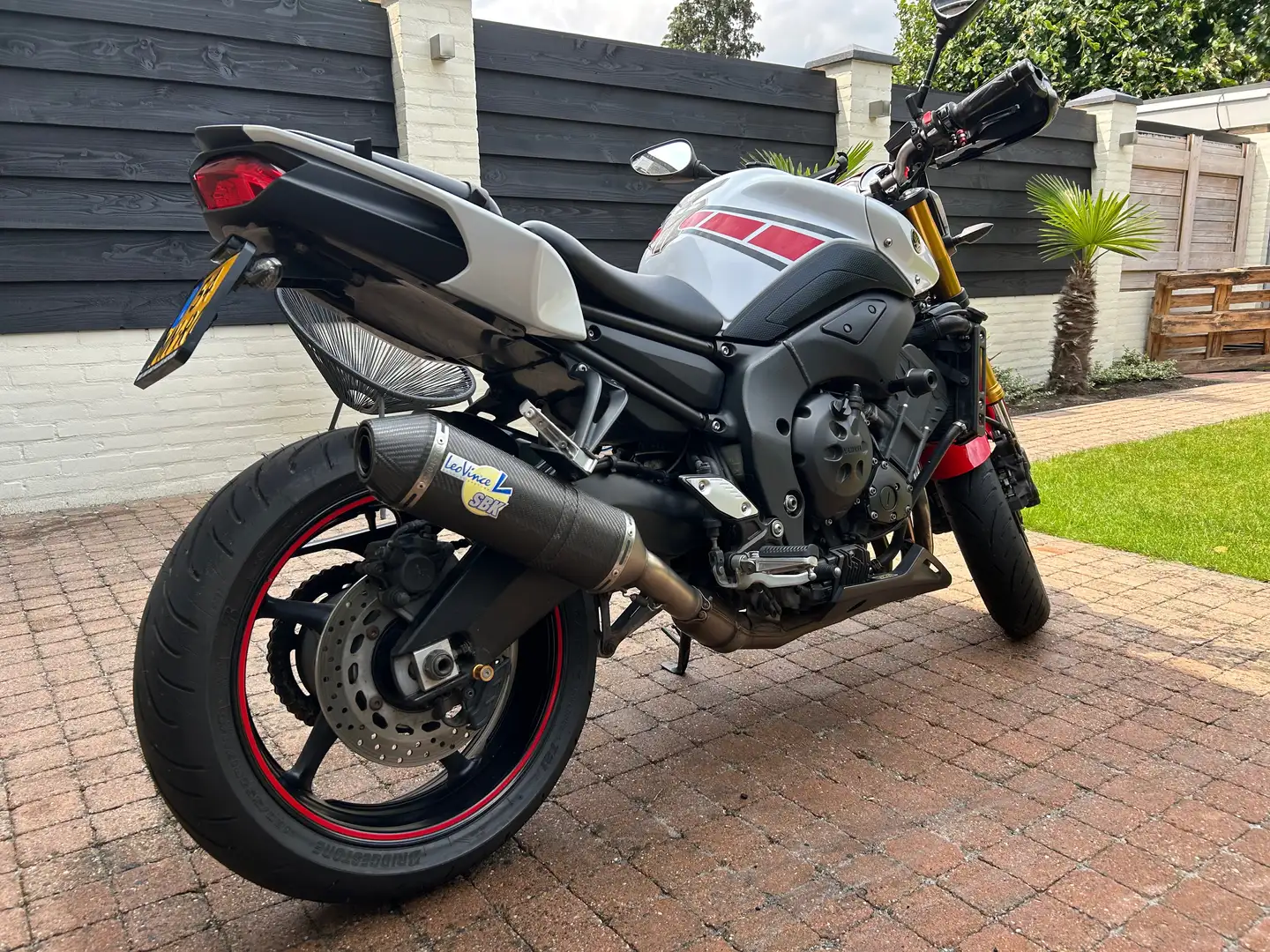 Yamaha FZ 8 50th anniversary edition Negru - 2