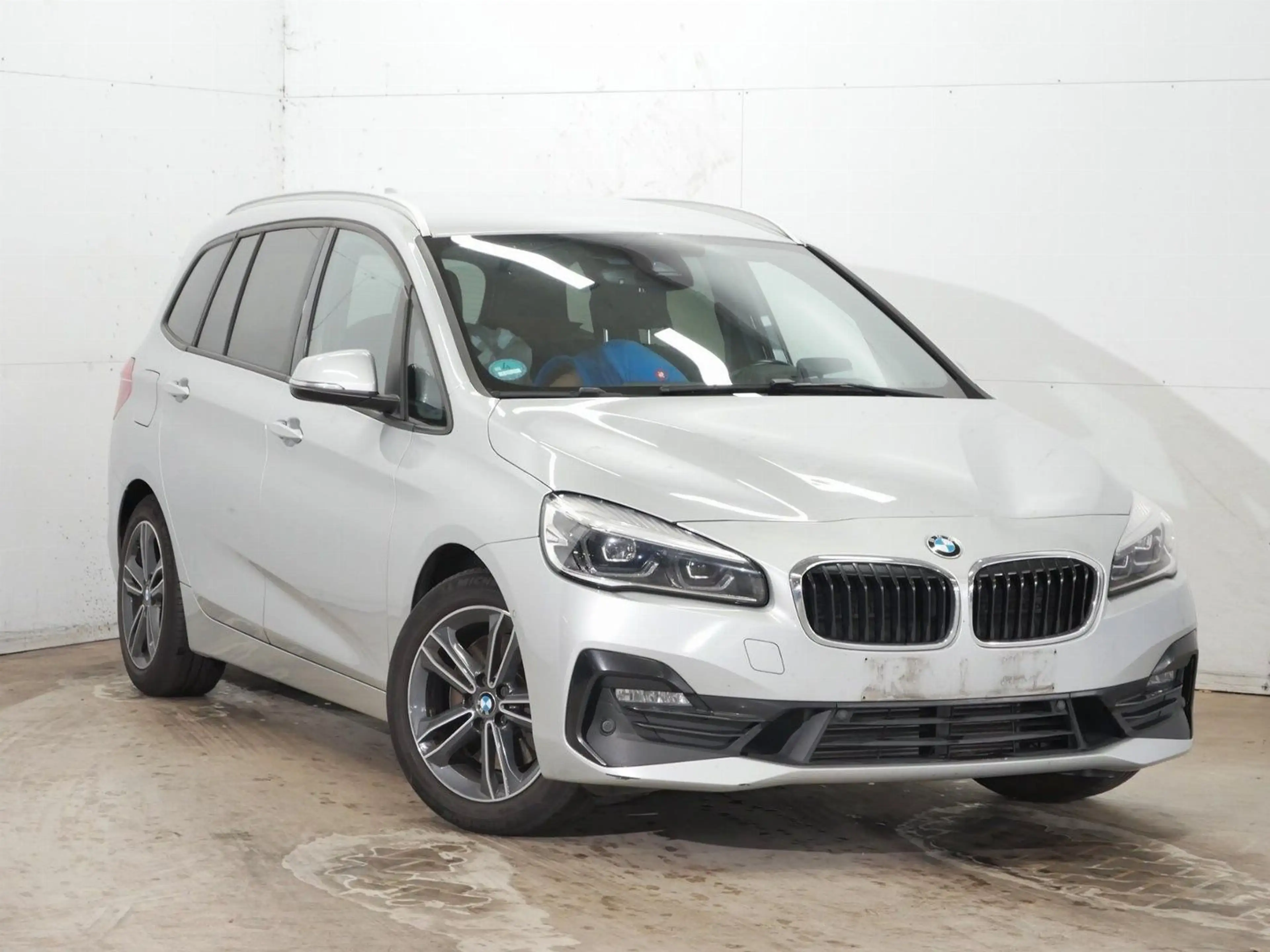 BMW 220 220 d Gran Tourer xDrive /MEMORY / KAMERA /LEDER — photo 2