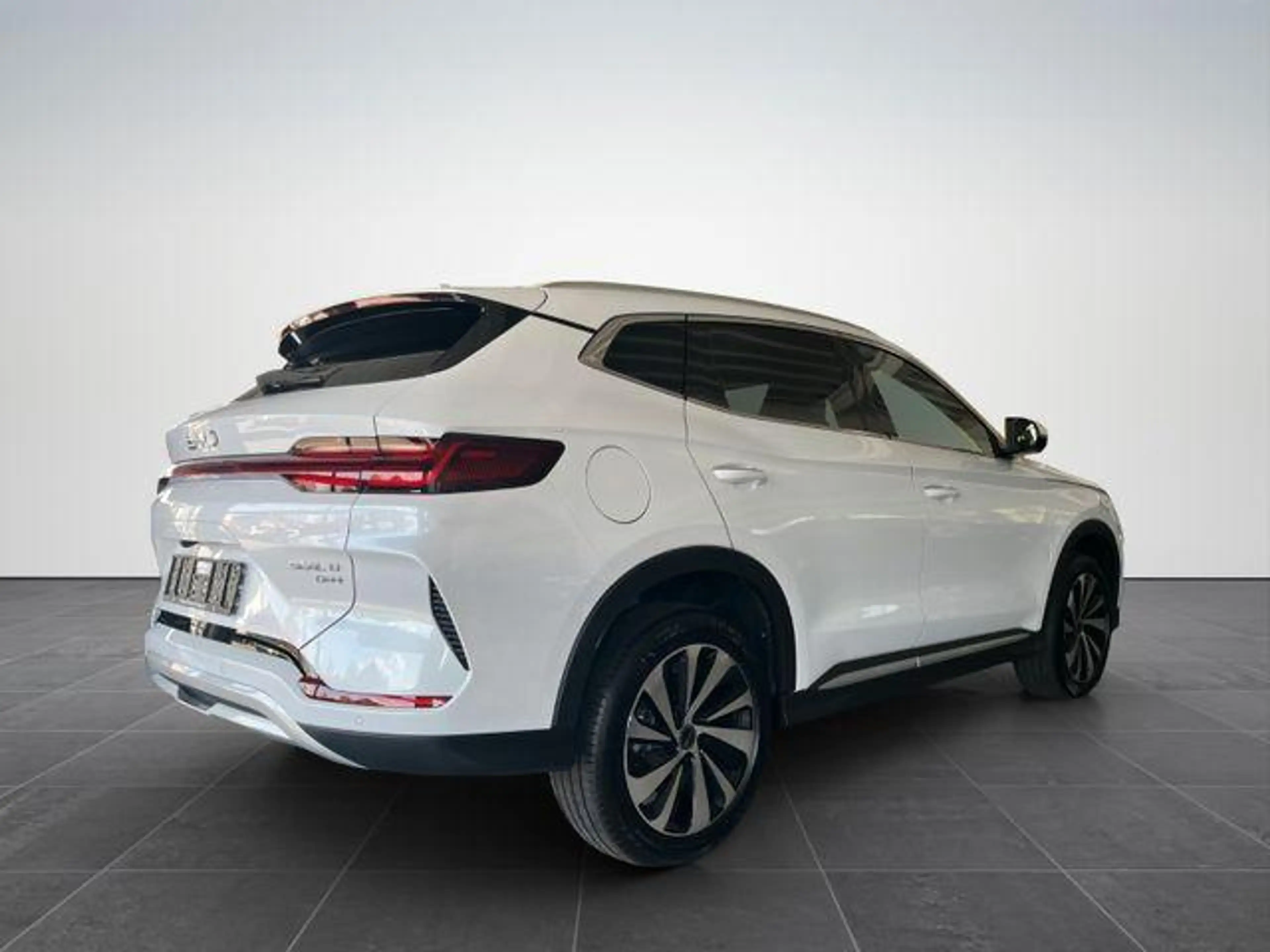 BYD Seal U DM-i Design AWD /360°/HUD/SHZ/PANO-DA 238 kW (3... — photo 3