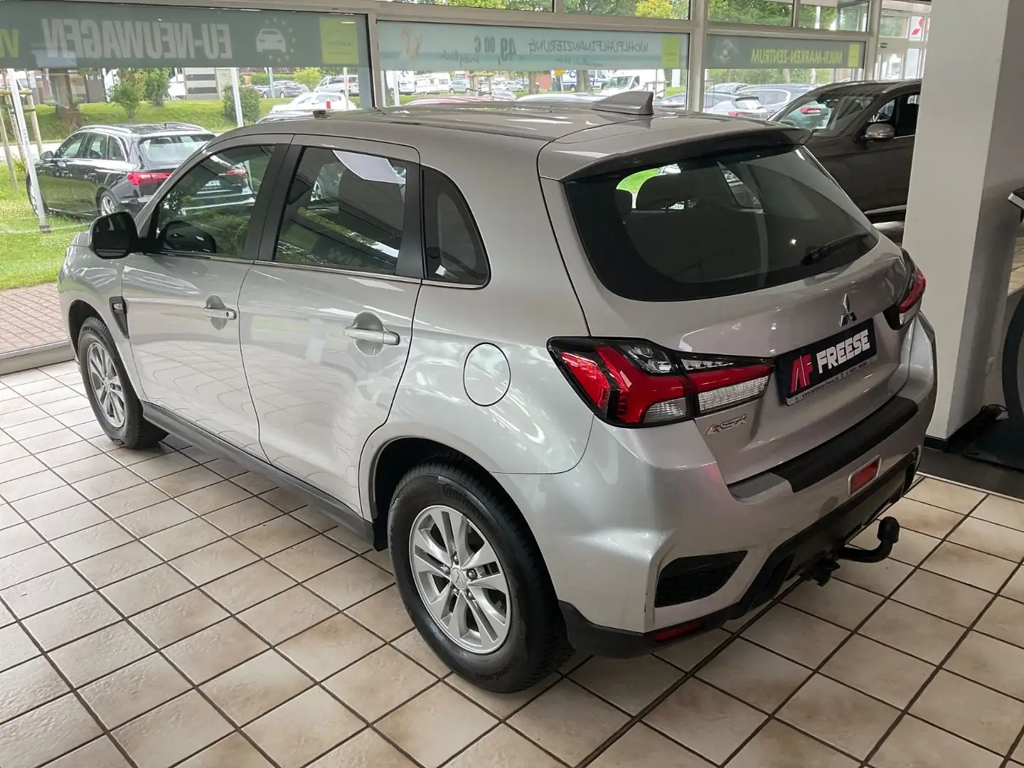 Mitsubishi ASX Intro Edition 2WD Silber - 2