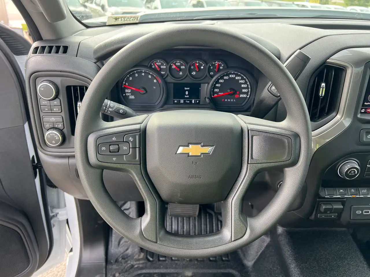 Chevrolet Silverado 1500 снимка Chevrolet Silverado 1500