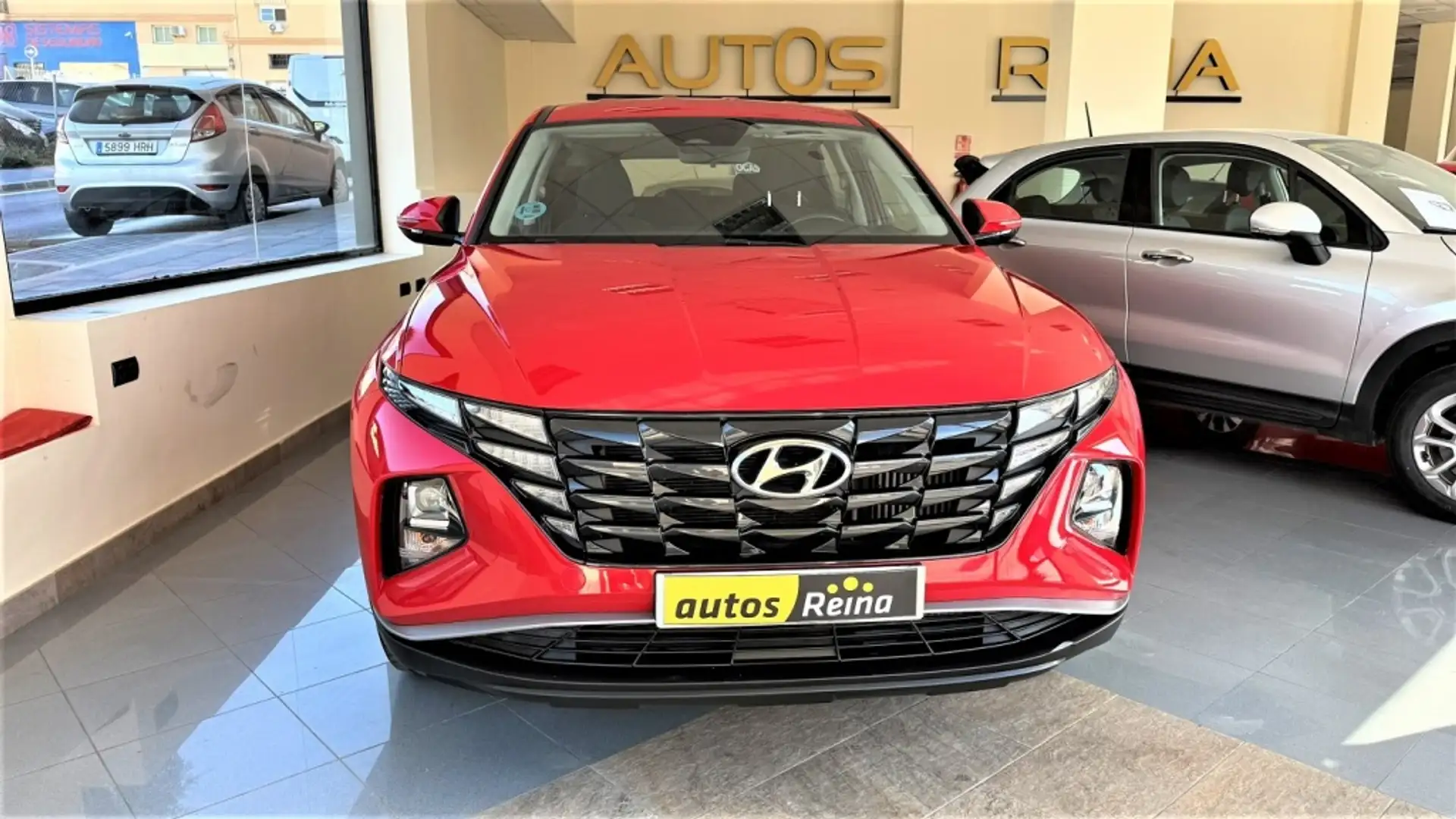 Hyundai TUCSON 1.6 TGDI Klass 4x2 Rojo - 1