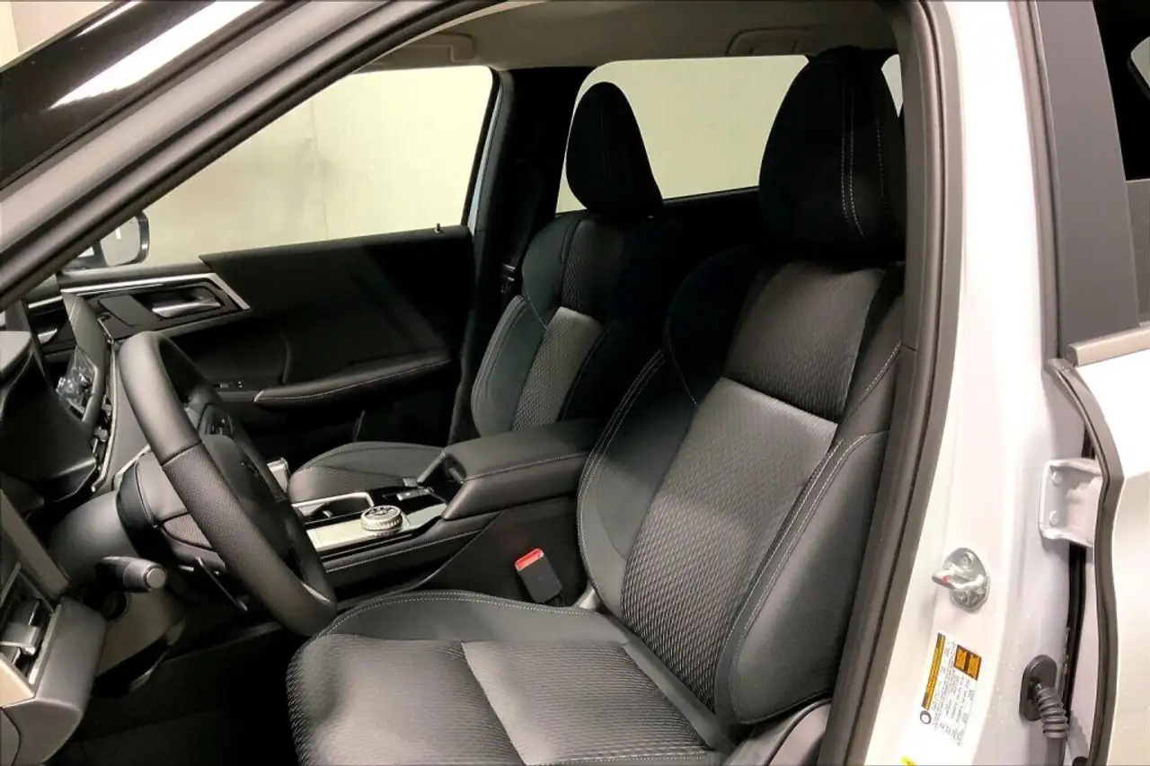 Mitsubishi Outlander снимка Mitsubishi Outlander