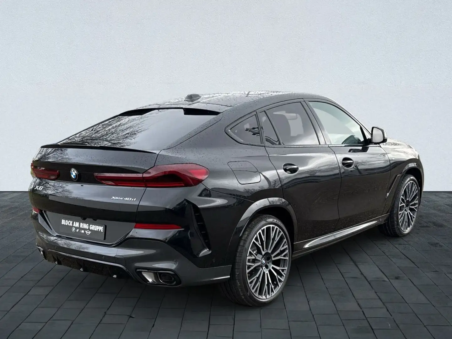 BMW X6 xDrive 40D MSport Pro AHK Pano StHz Sportpaket Zwart - 2