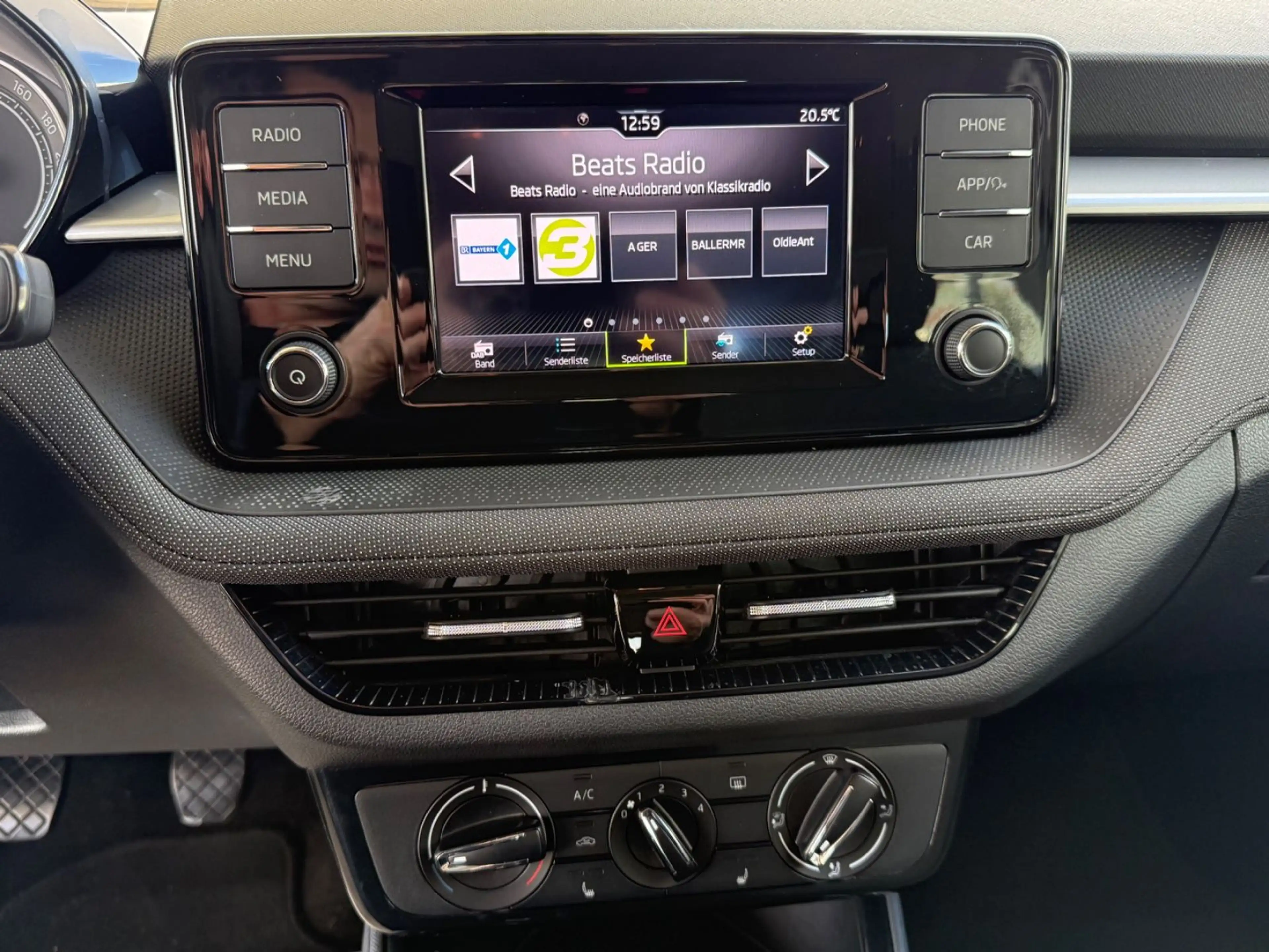 Skoda Fabia Selection LED CARPLAY DAB TEMPOMAT — photo 14