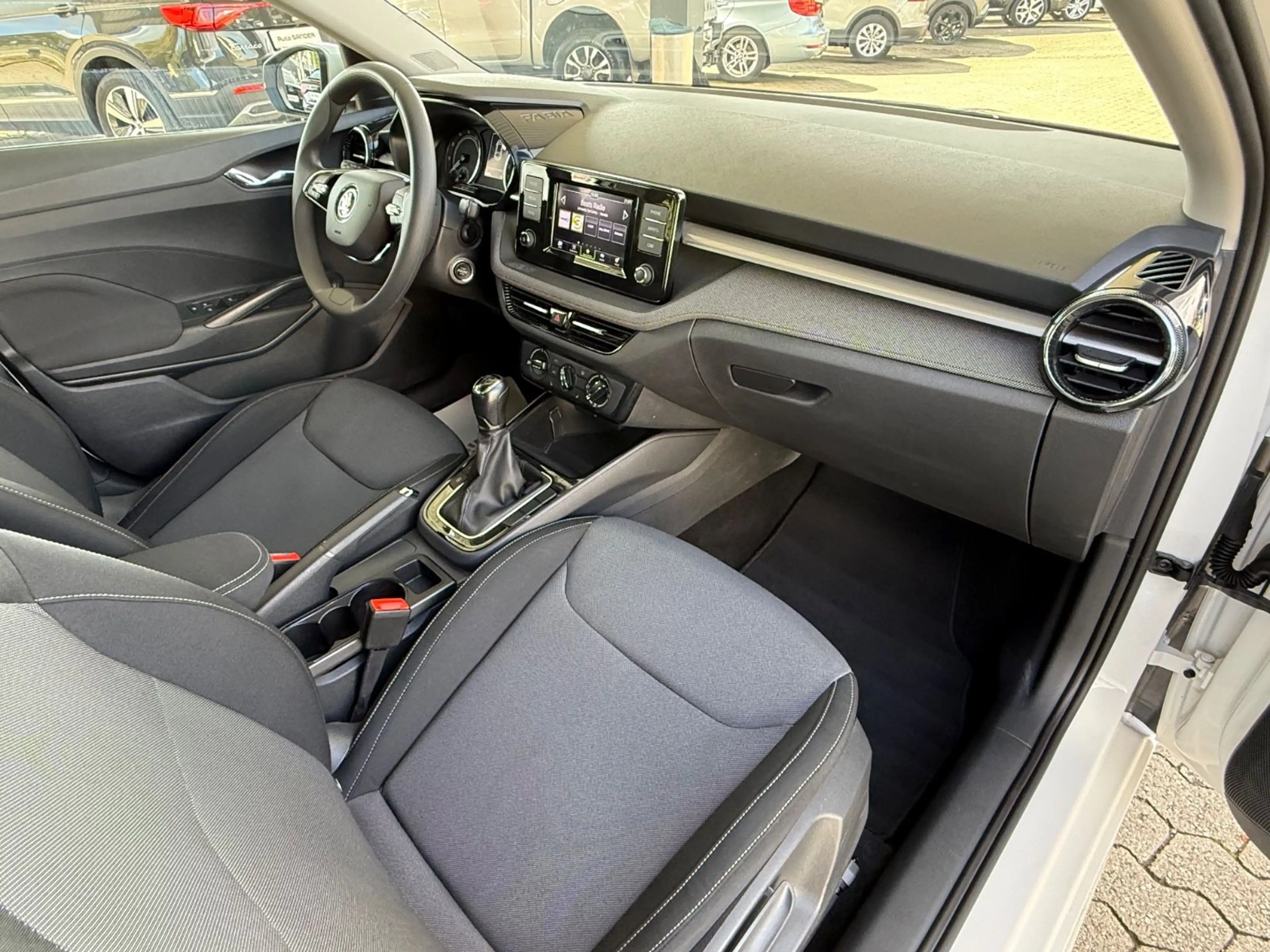 Skoda Fabia Selection LED CARPLAY DAB TEMPOMAT — photo 13