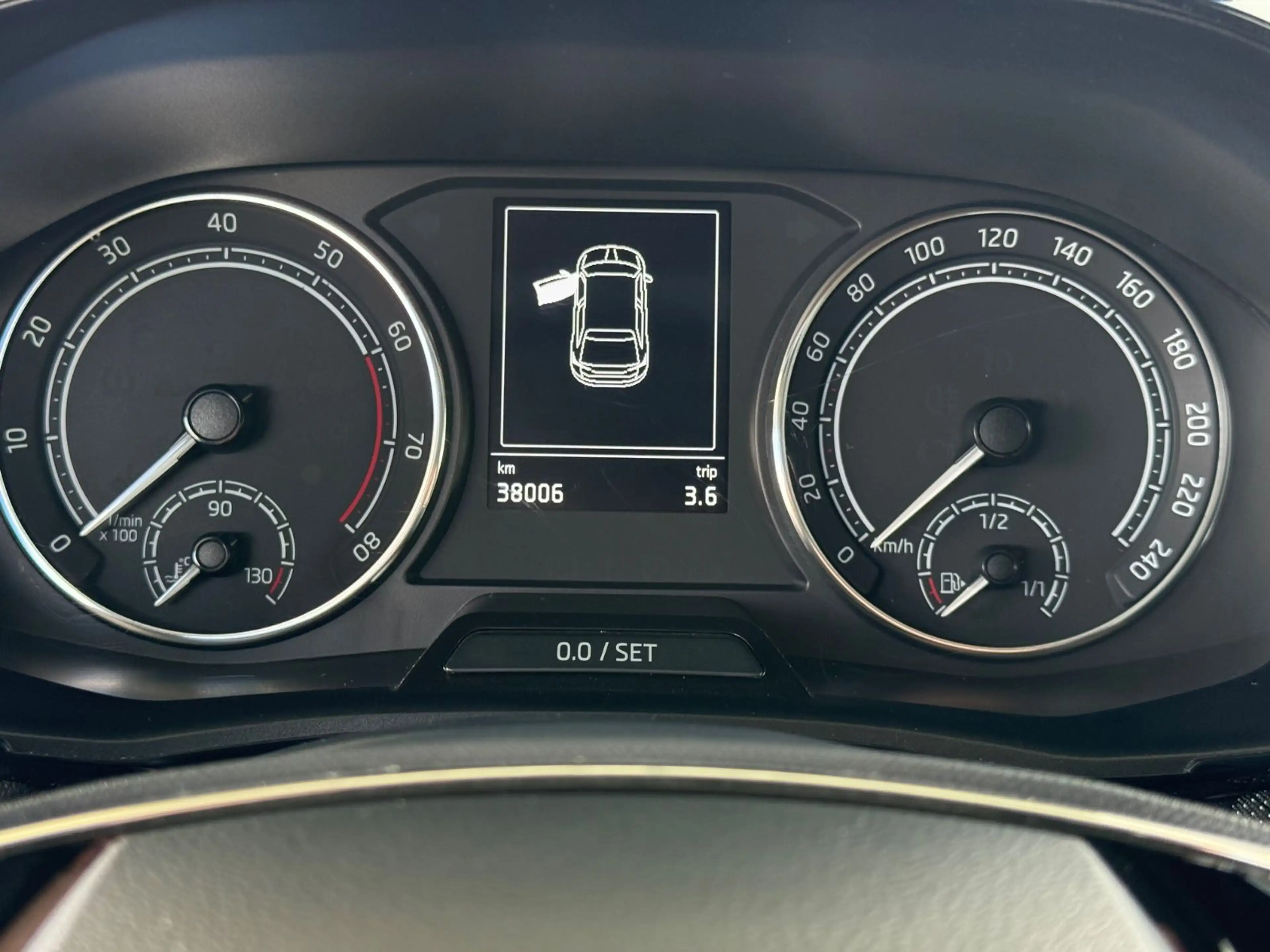 Skoda Fabia Selection LED CARPLAY DAB TEMPOMAT — photo 18