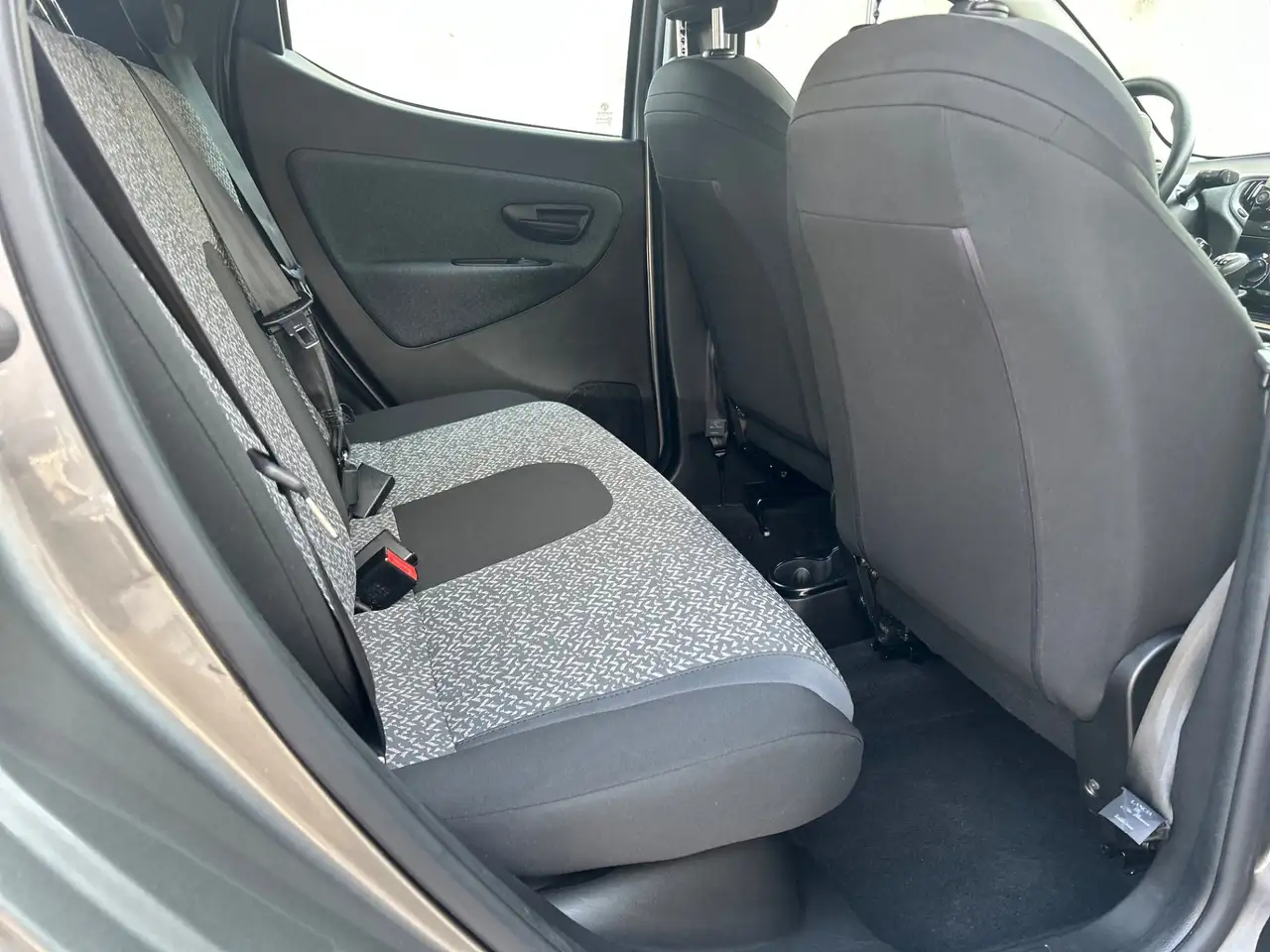 Lancia Ypsilon 2022 — фото 11