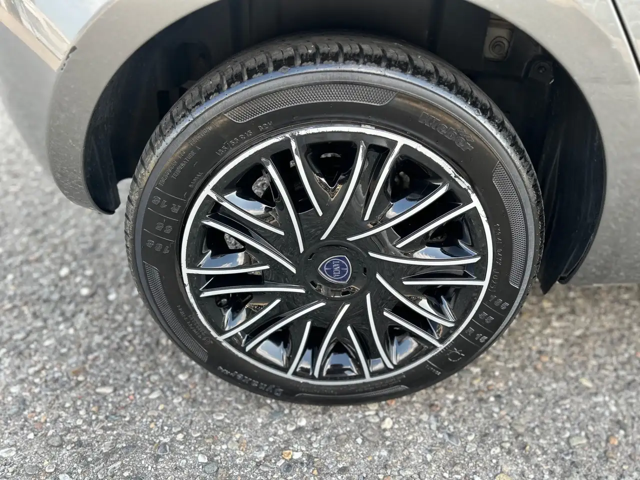 Lancia Ypsilon 2022 — фото 13