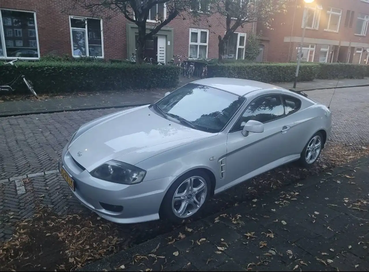 Hyundai Coupe