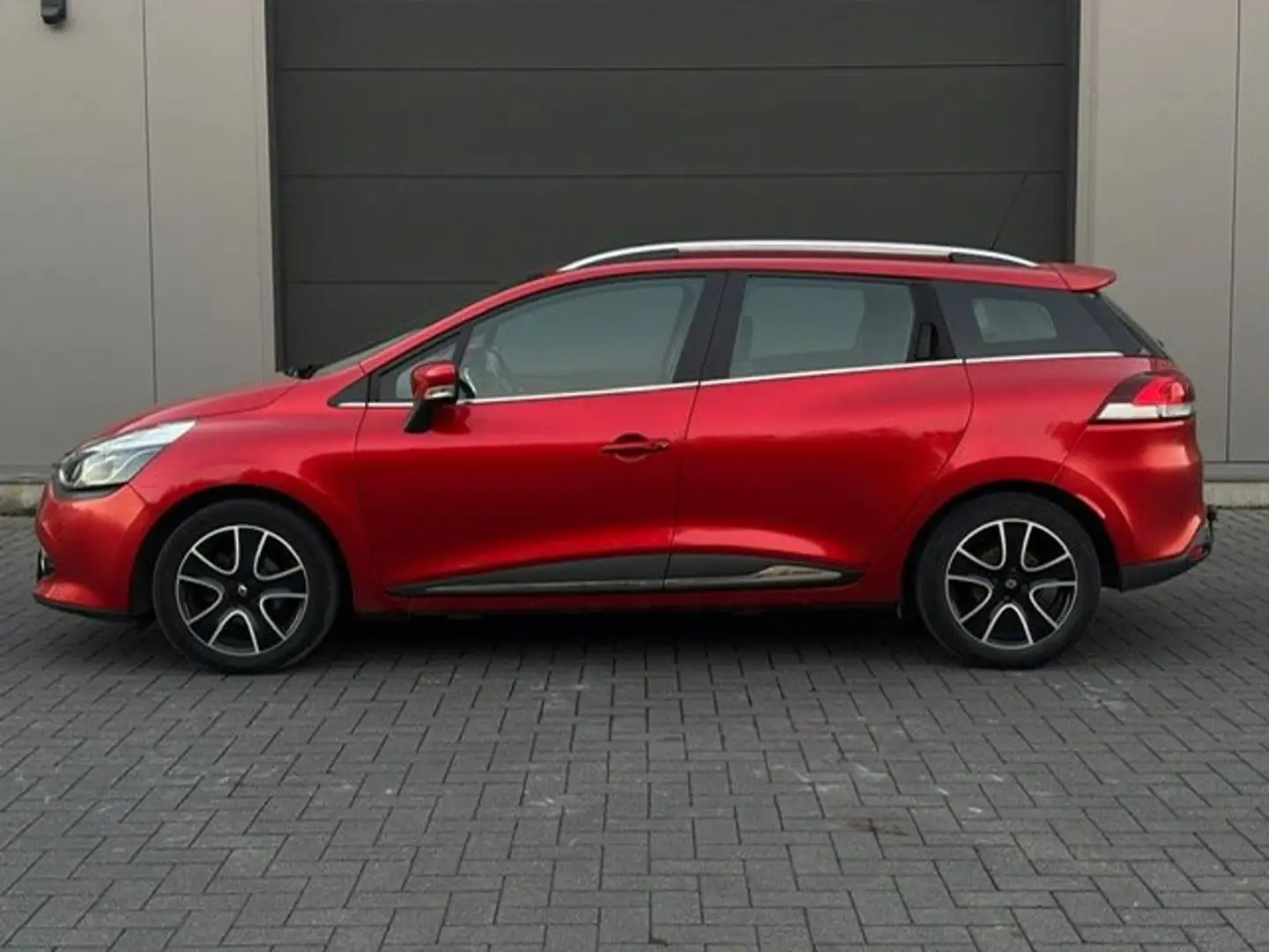 Renault Clio navigatie/cruise controle/automatische airco Rood - 2