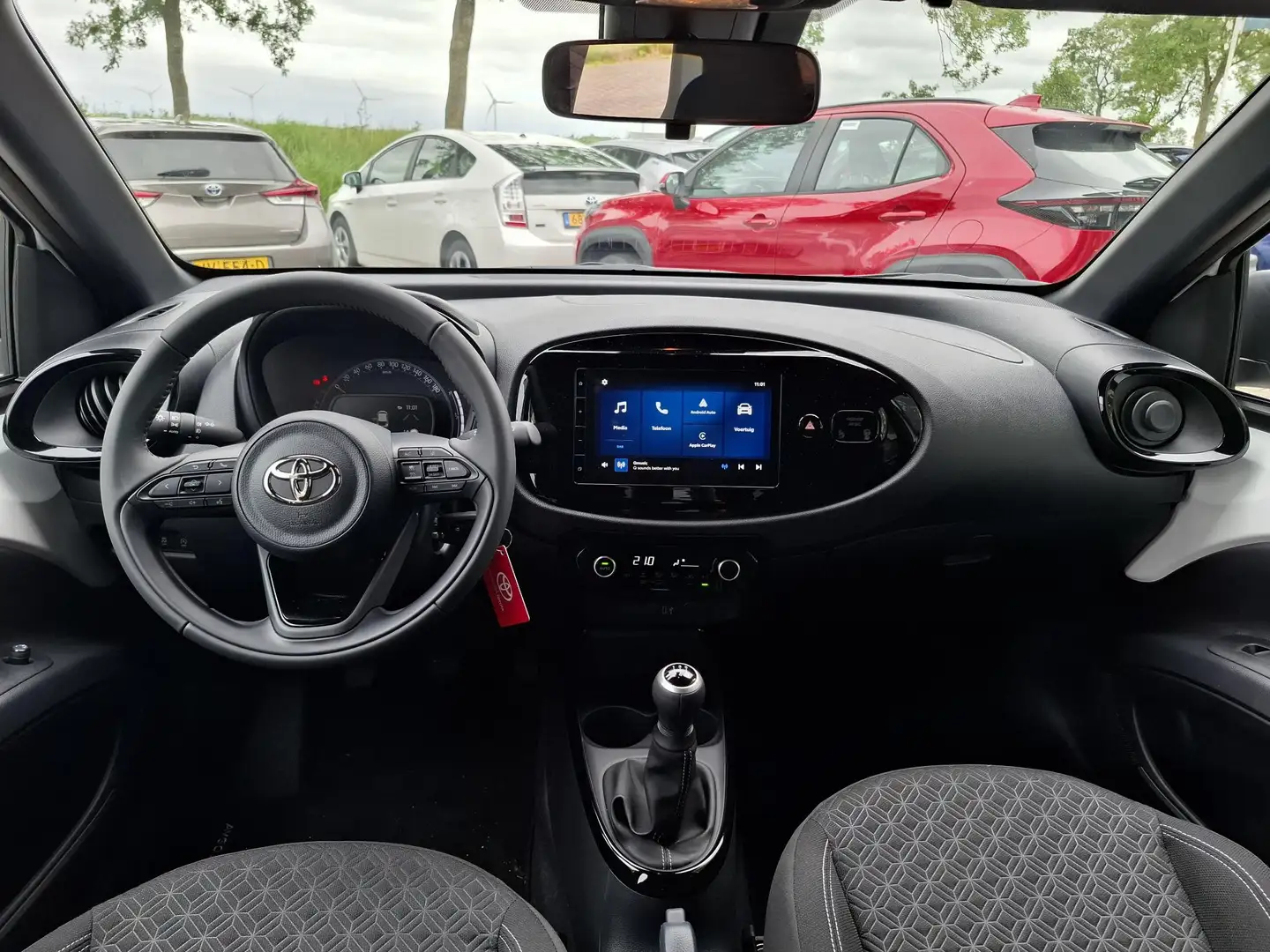 Toyota Aygo X 1.0 VVT-i MT Pulse Wit - 2