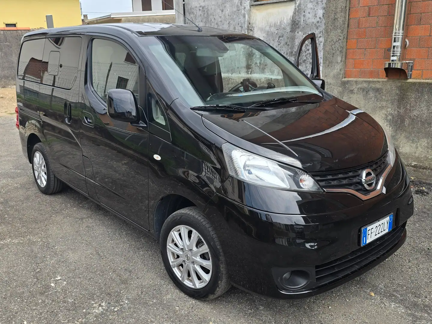 Nissan Evalia Evalia 1.5 dci N-Tec 110cv E6 Schwarz - 2