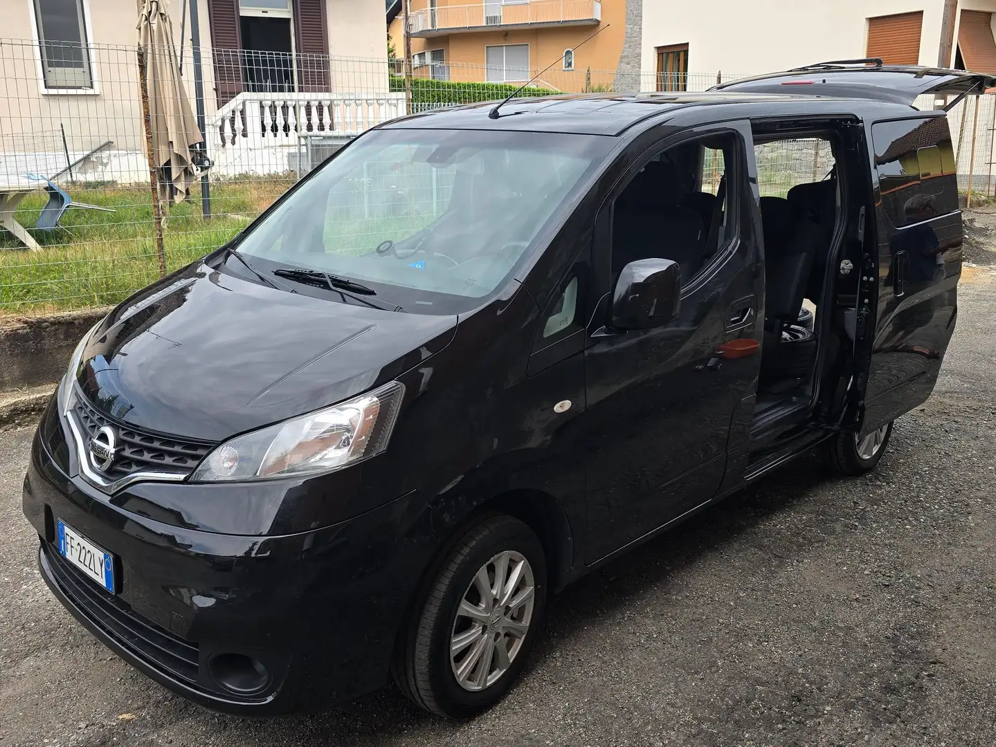 Nissan Evalia Evalia 1.5 dci N-Tec 110cv E6 Schwarz - 1