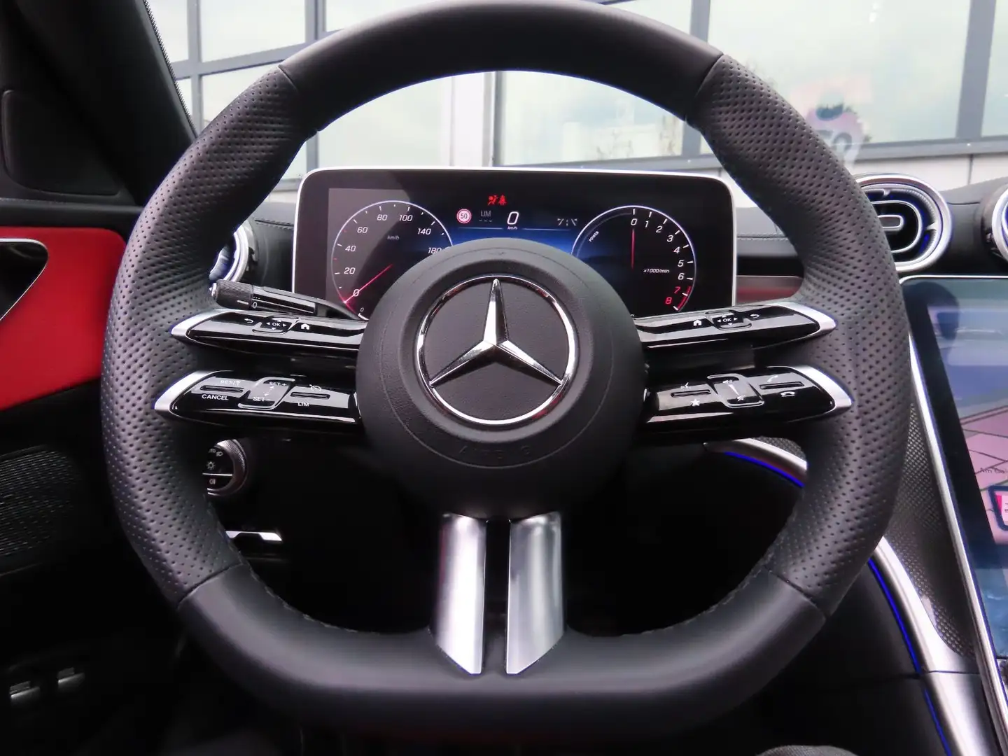 Mercedes-Benz C 300 e Autom. AMG-Line Night Paket    10.078 km Gris - 2