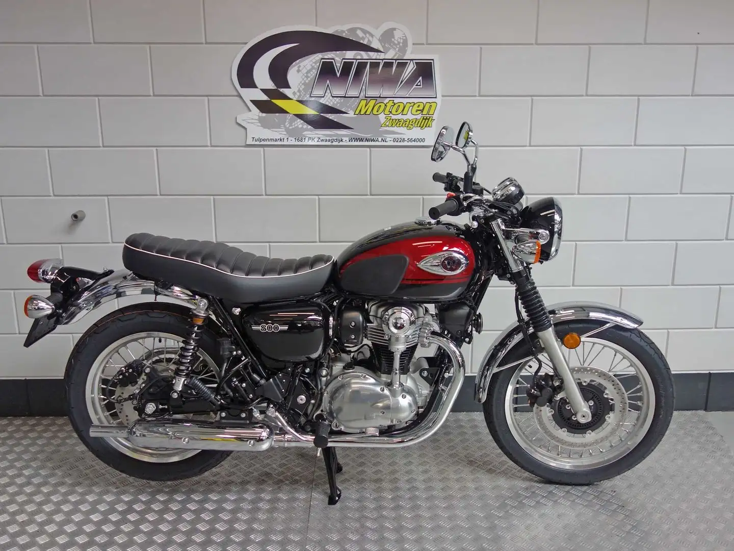 Kawasaki W 800 Rouge - 1