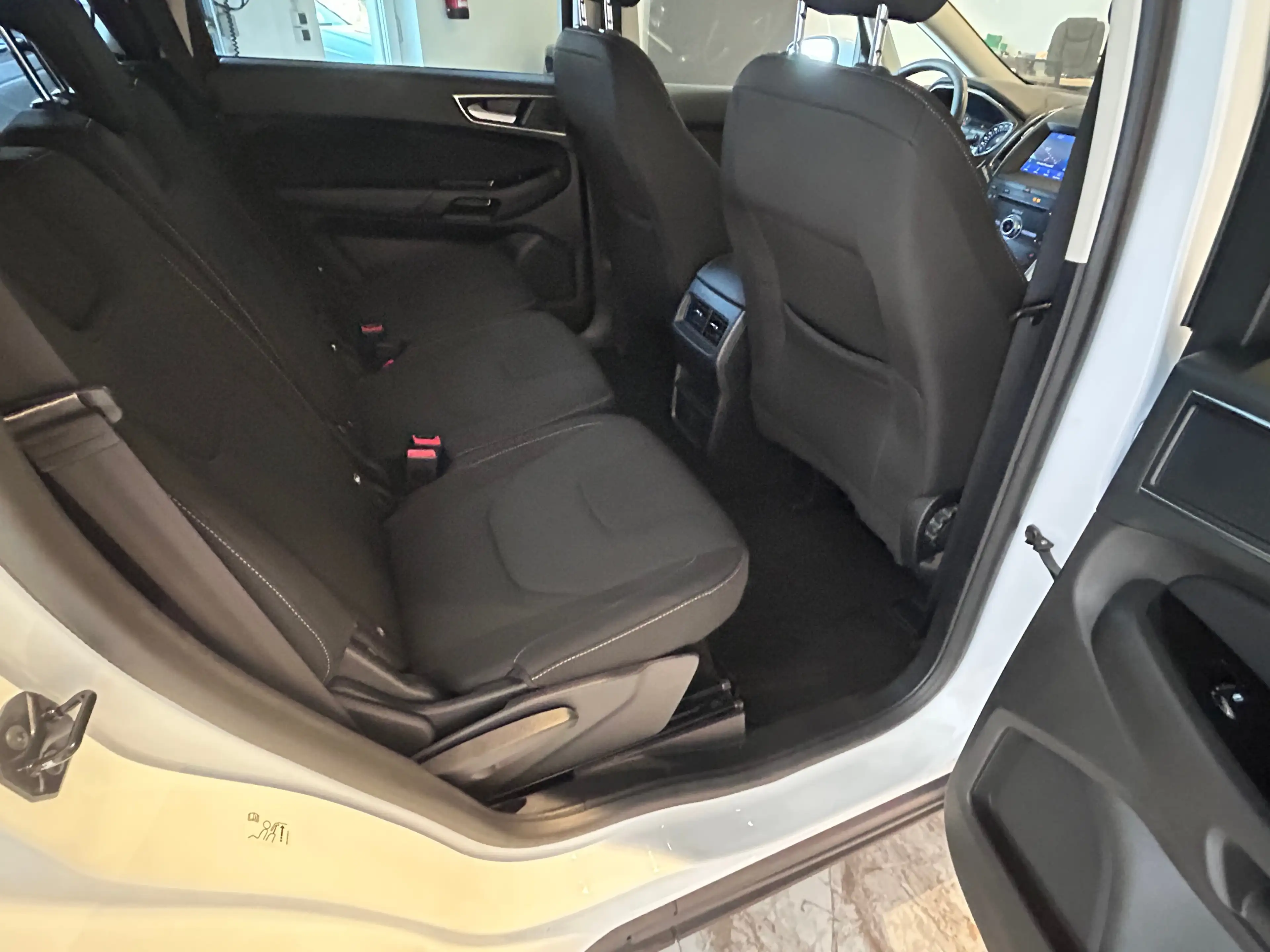 Ford S-Max Titanium AWD — photo 7