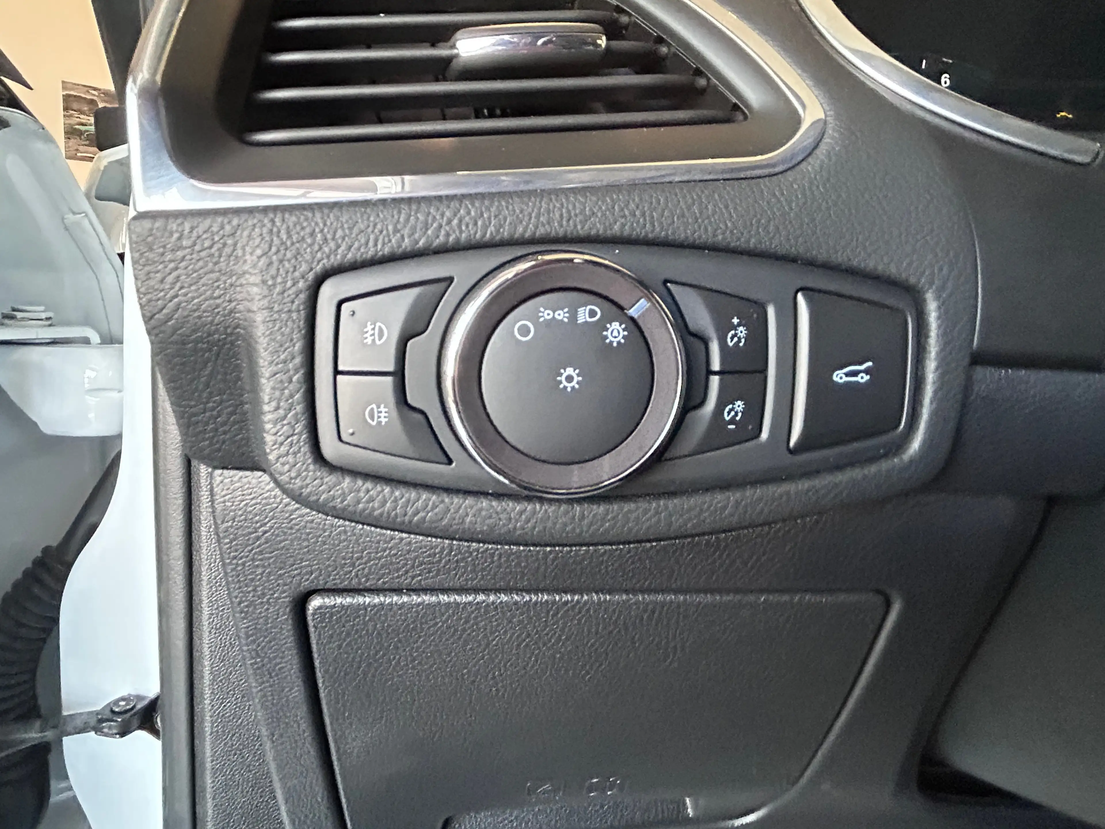 Ford S-Max Titanium AWD — photo 11
