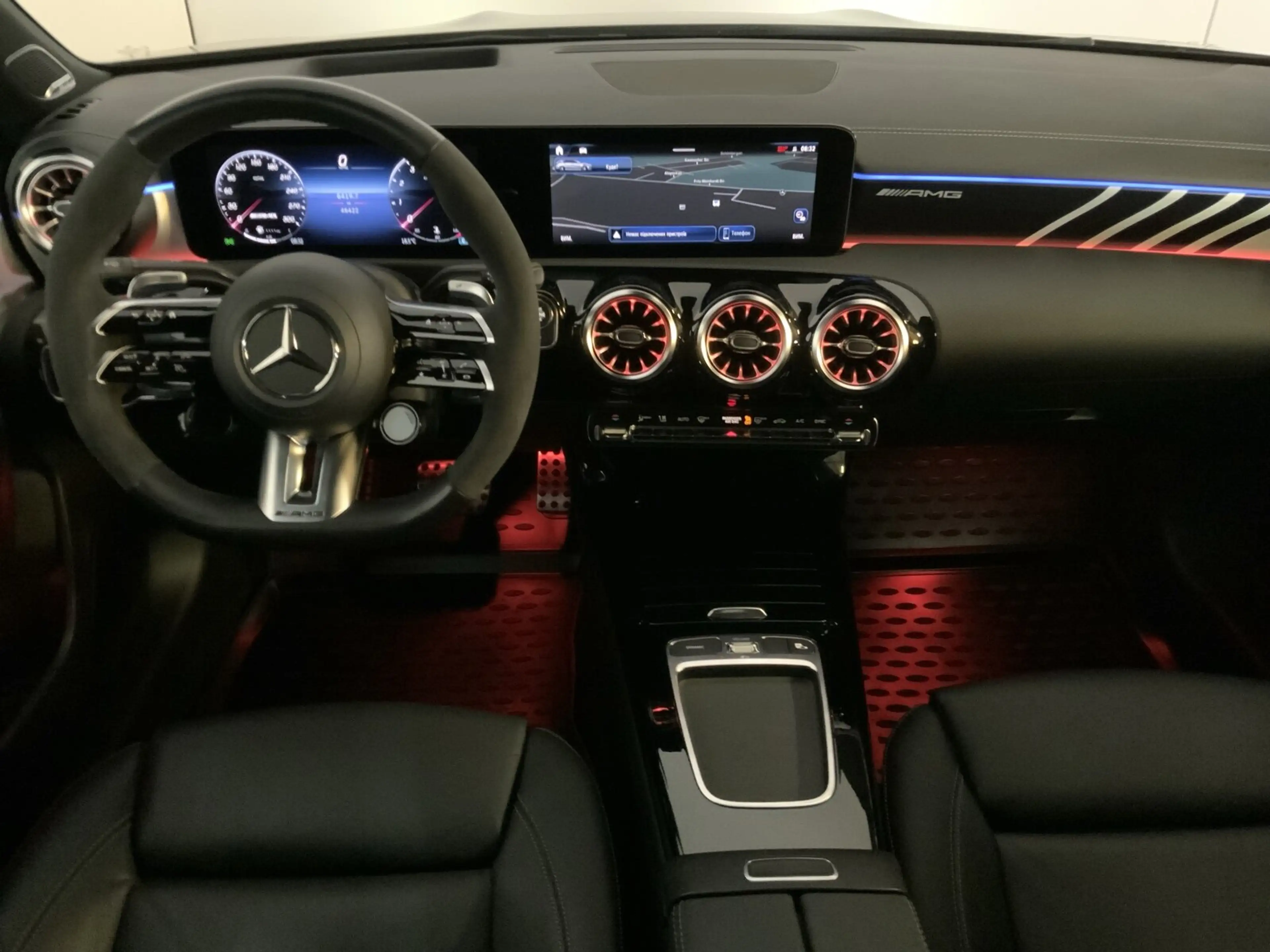 Mercedes-Benz A 45 AMG A 45 S 4M AMG Premium+ DISTRO Pano Leder Keyless — photo 9