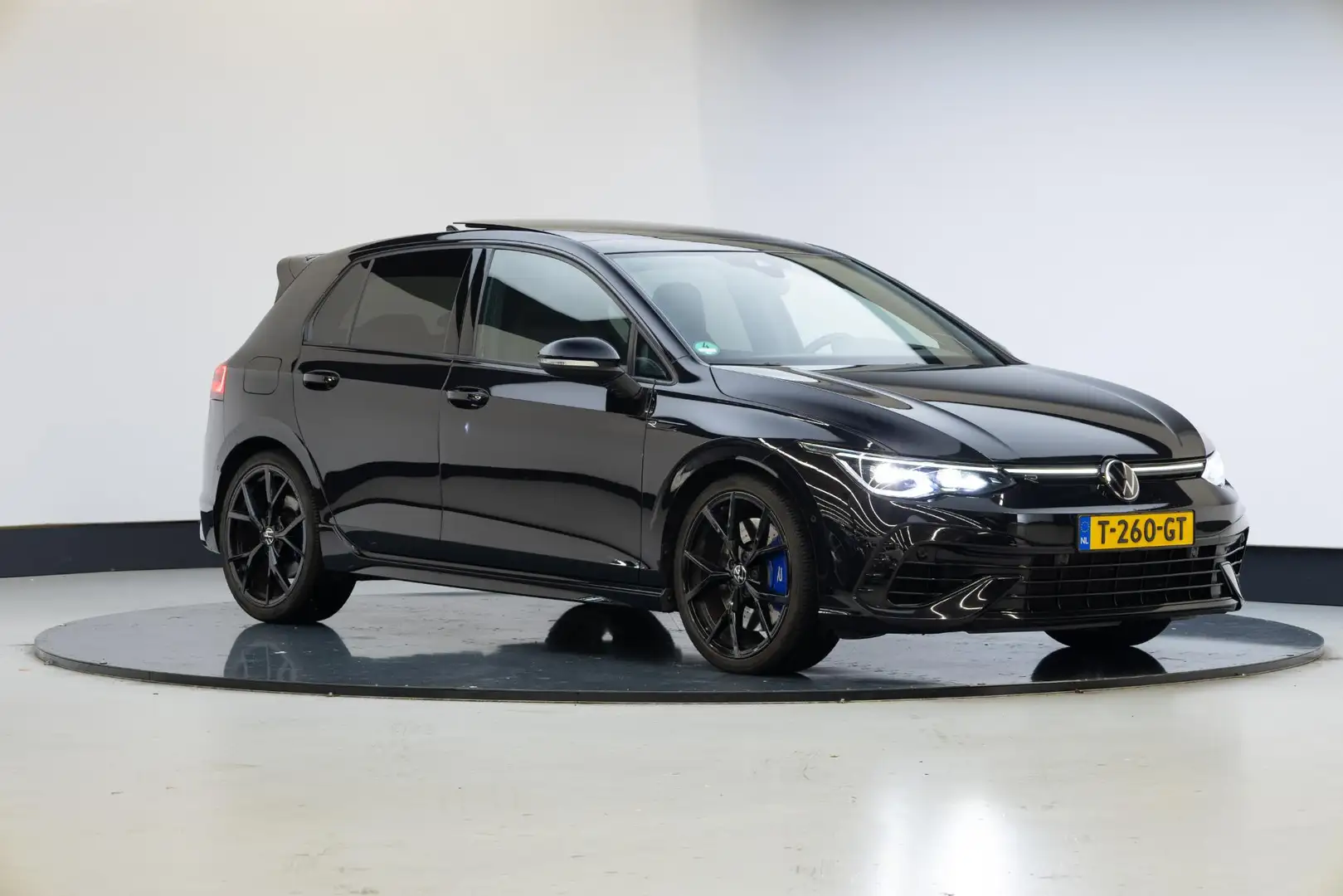 Volkswagen Golf 2.0 TSI R 4Motion | Leder | Panorama | Performance Zwart - 1