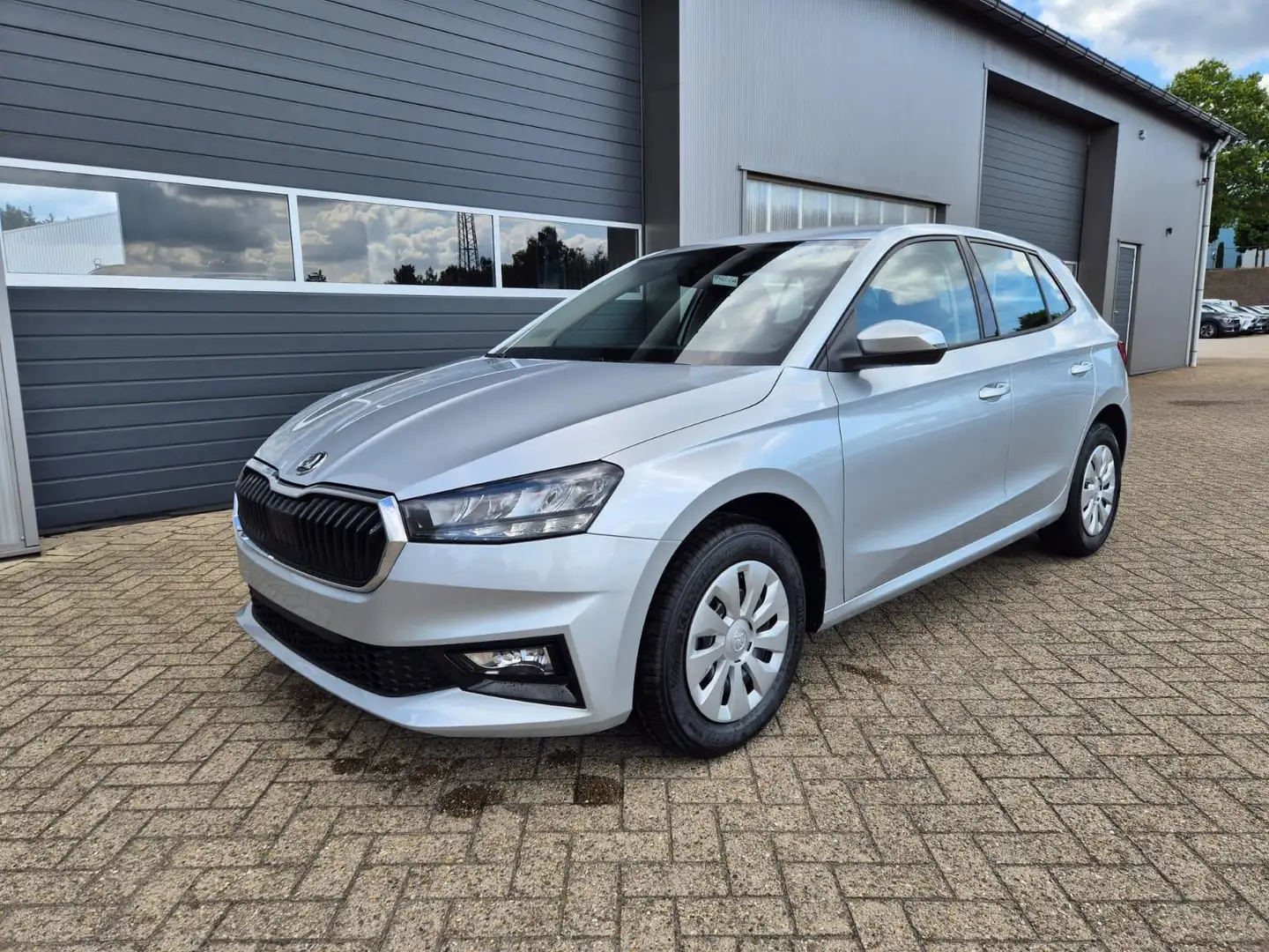 Skoda Fabia 1.0 TSI 115PS DSG Selection 5-türig Rückf.Kamer... Zilver - 1