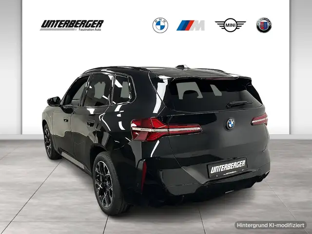 BMW X3 view 4
