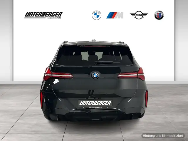 BMW X3 view 5