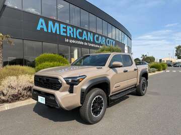 TRD OFF ROAD PREMIUM HYBRIDE