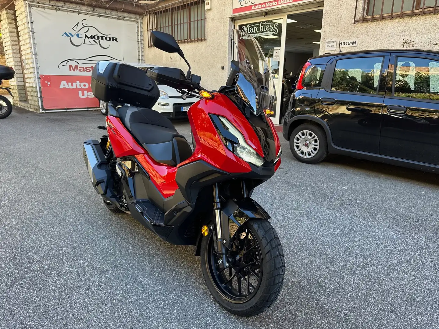 Honda ADV 350 New Euro5+ 05/25 KM.5296 antifurto Rood - 1