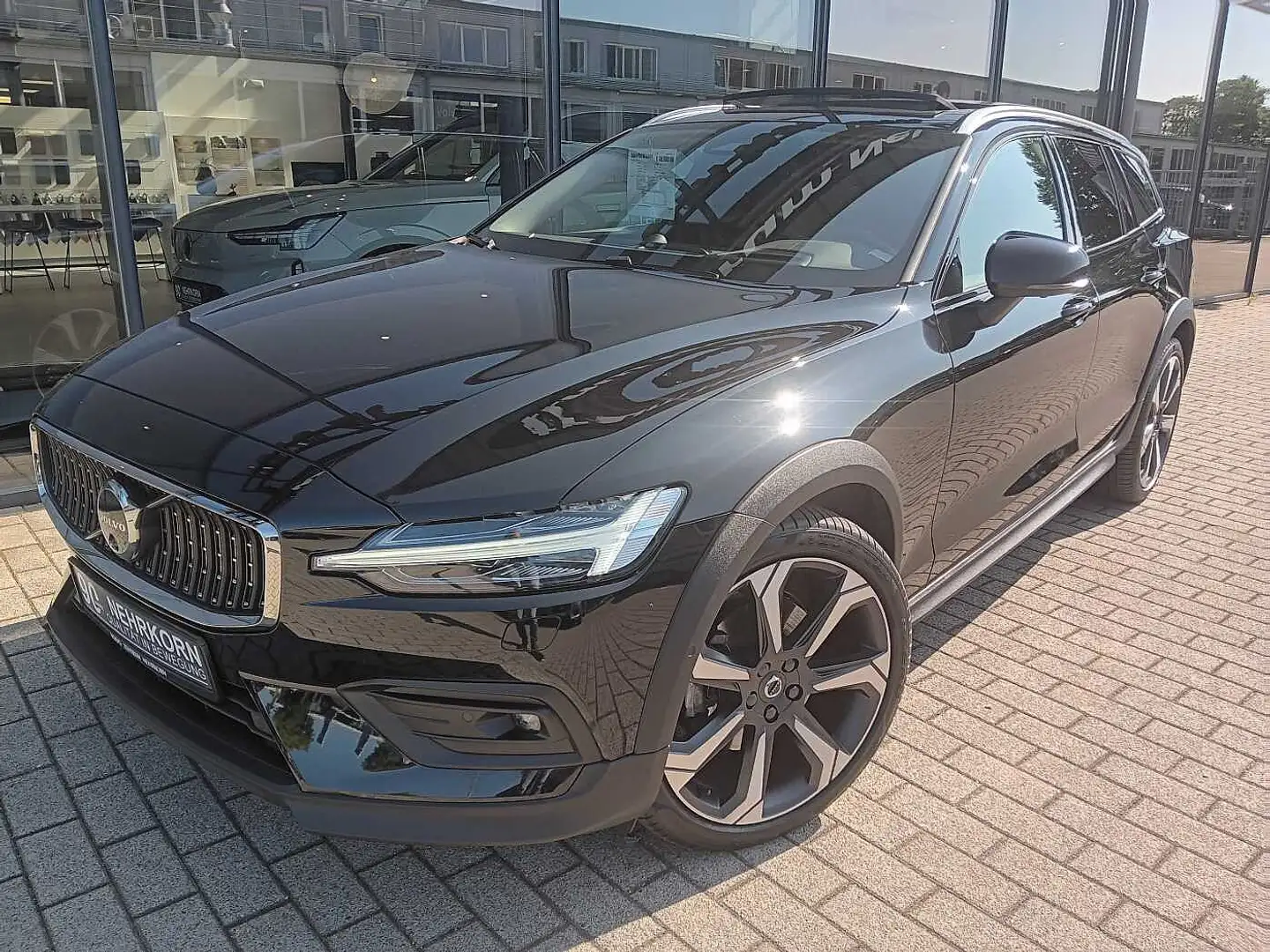 Volvo V60 Cross Country B4D AWD Ultimate 'Massagesitze' Grigio - 1