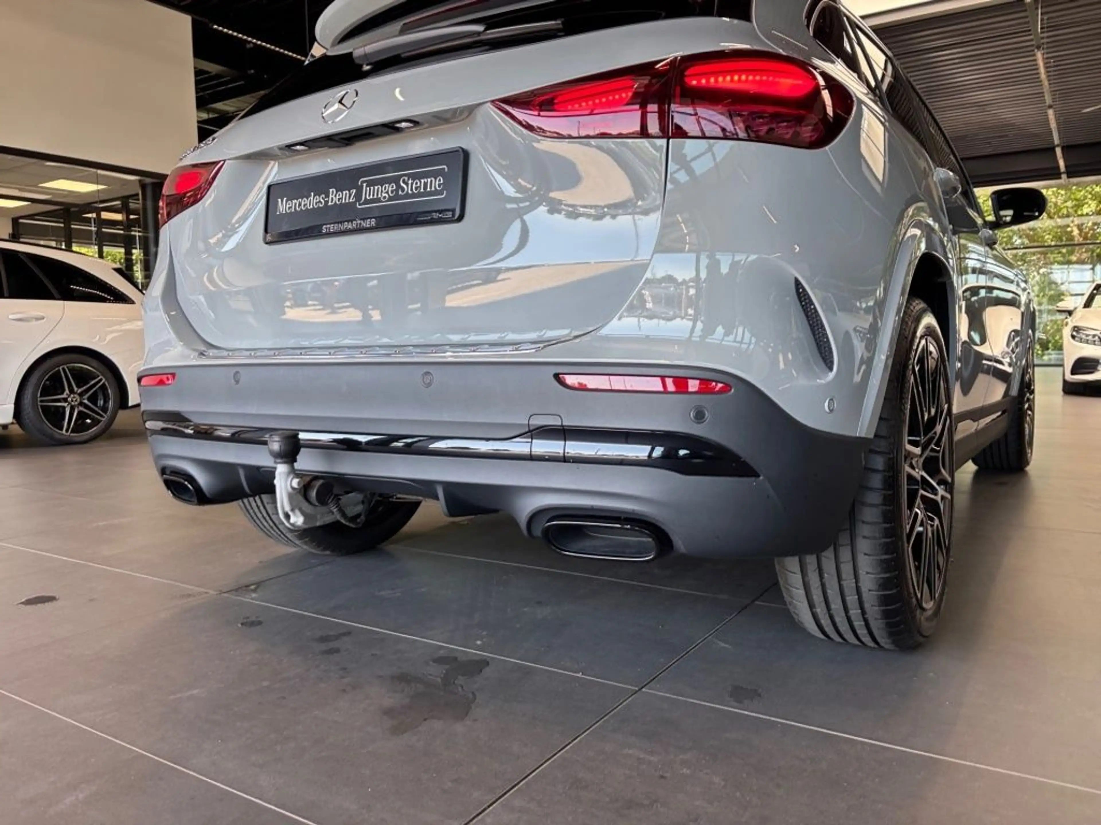 Mercedes-Benz GLA 180 AMG Night+MBEAM+AMBIE+TOTWI.+CARP+AHK — photo 10