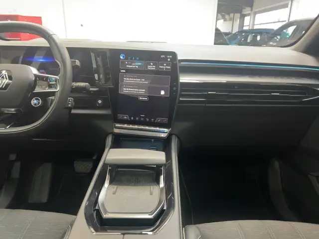 Renault Austral view 12