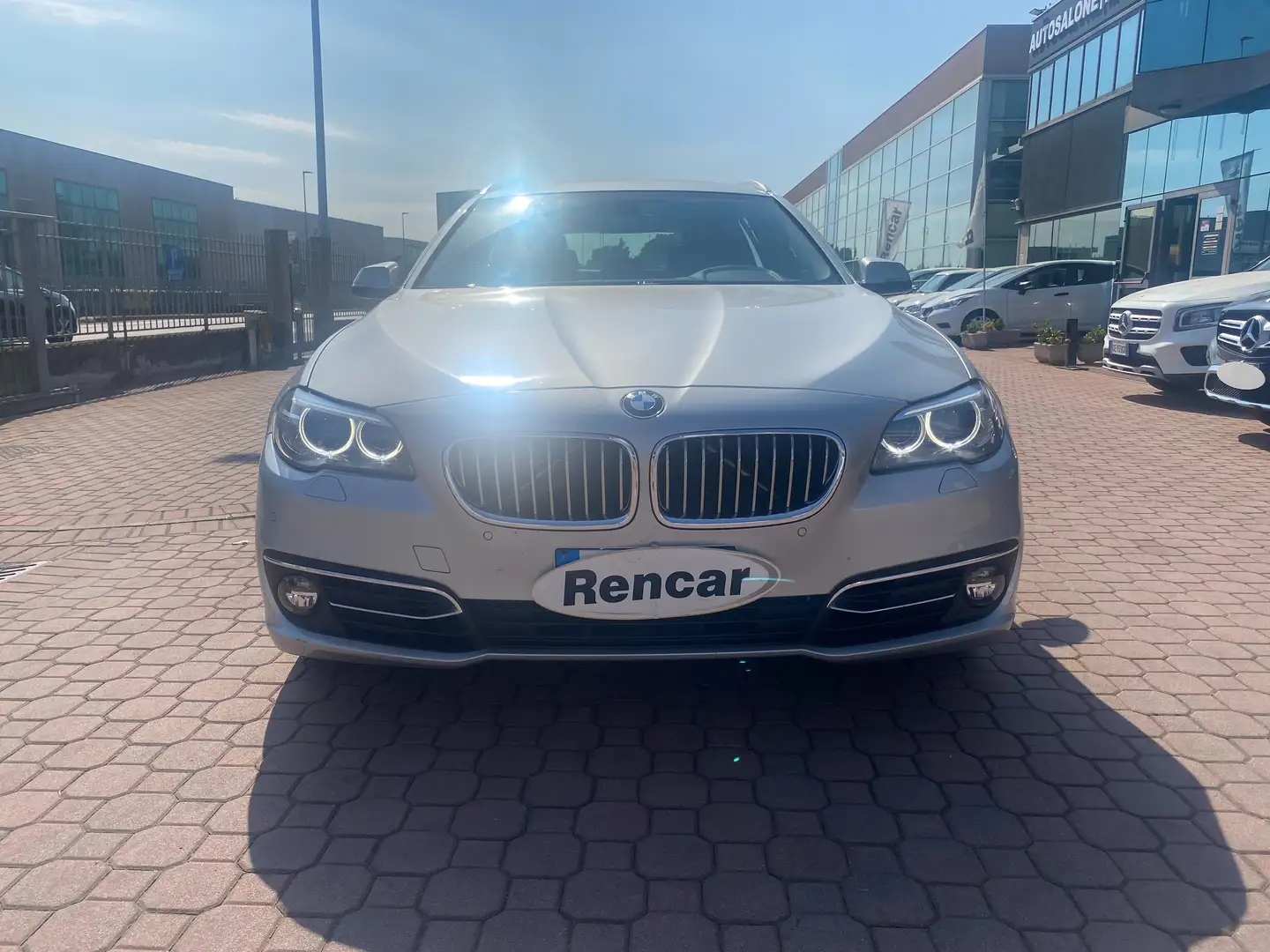 BMW 520 Serie 5 F11 Touring 520d xdrive Luxury E6 Argento - 2