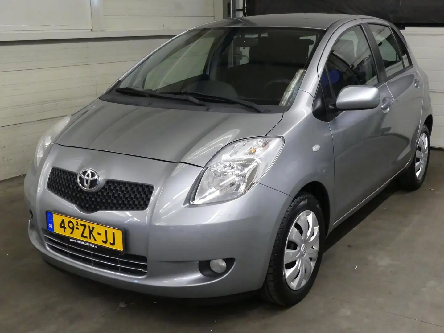 Toyota Yaris 1.3 VVTi Sol - Airco - 5 deurs Grigio - 1
