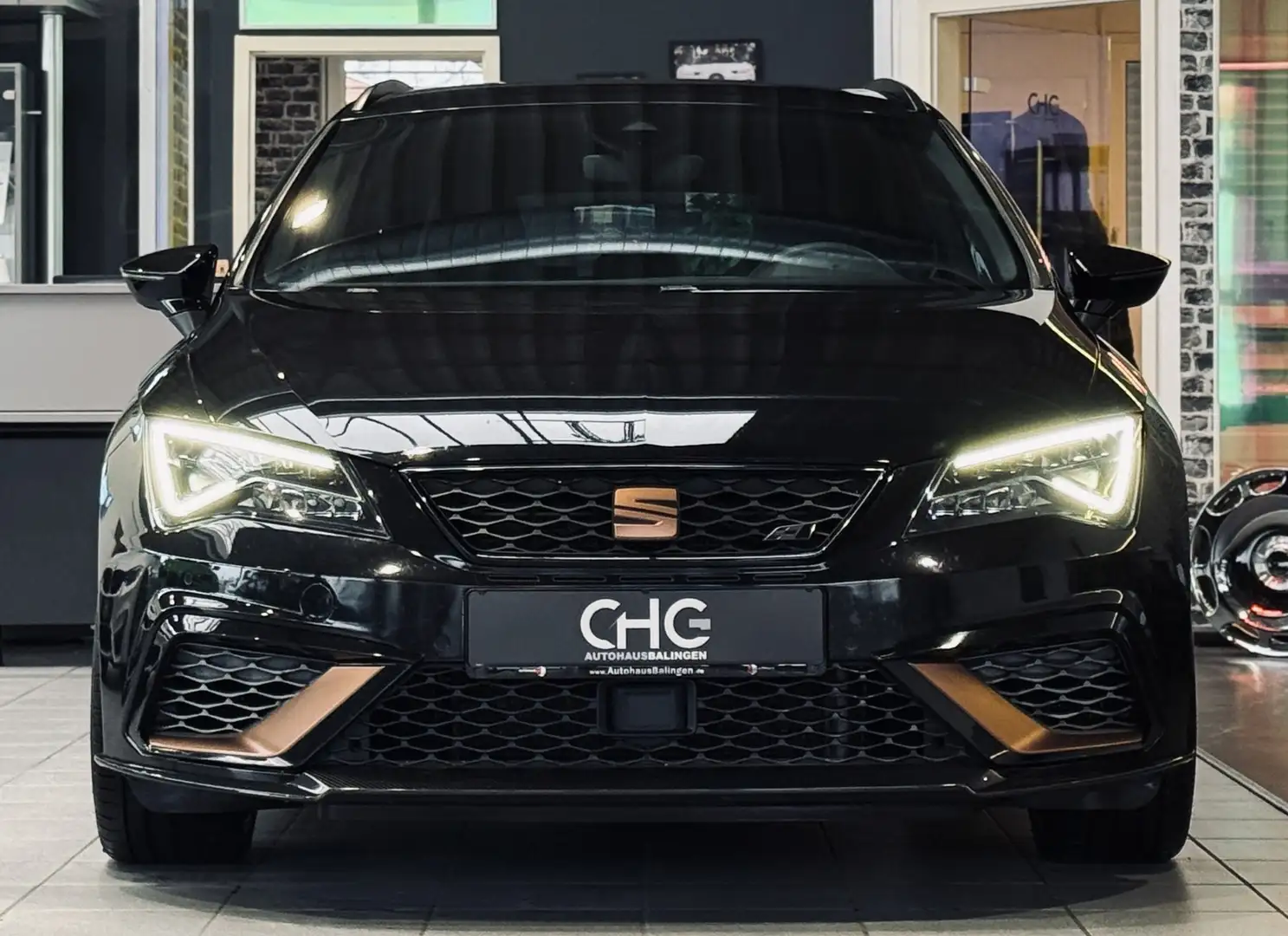 SEAT Leon ST Cupra R 300 4Drive 1 of 799|BEATS|ACC|360* Schwarz - 2
