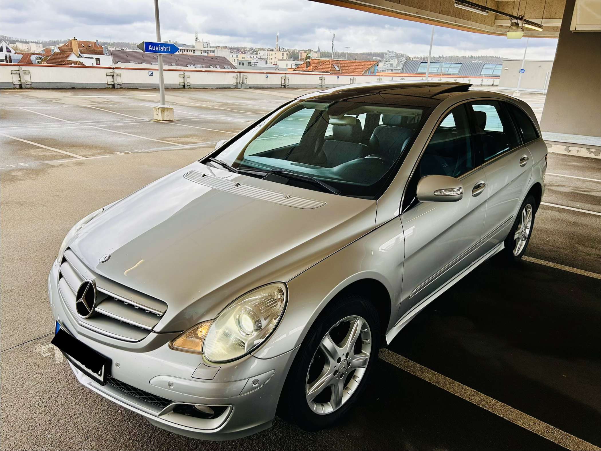 Second hand Mercedes Benz R-Class 350