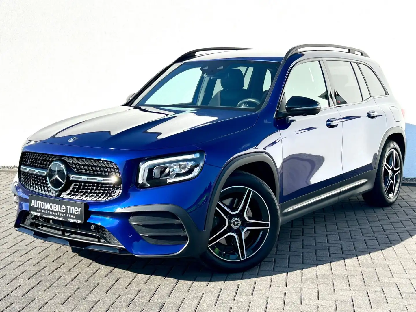 Mercedes-Benz GLB 200 d 4Matic / AMG LINE / 7.SITZER / 1.HAND Blue - 1