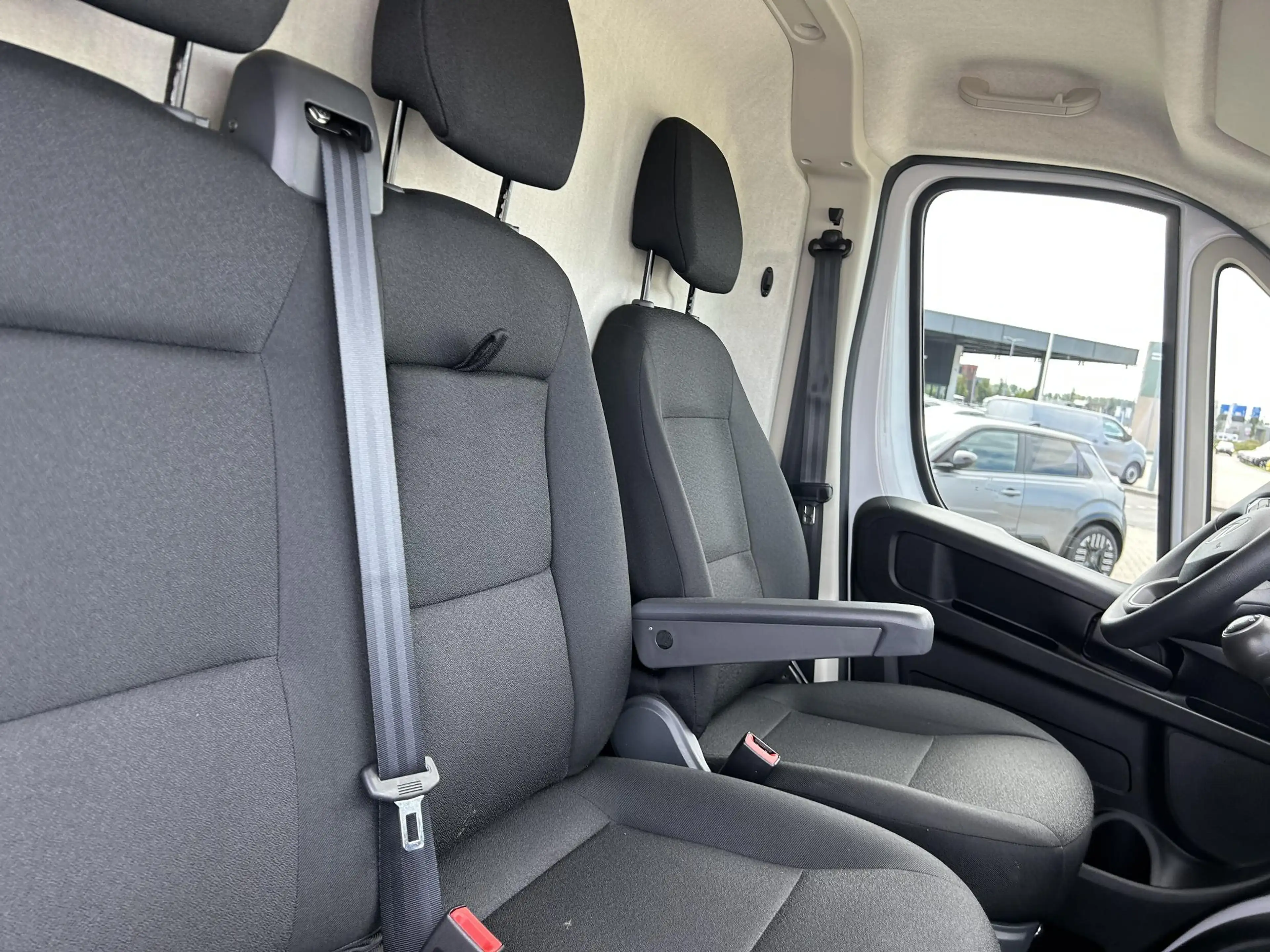 Citroen Jumper 2.2 BlueHDi 120 S&S L2H2 3.3t | 2x Schuifdeur | Na — photo 7