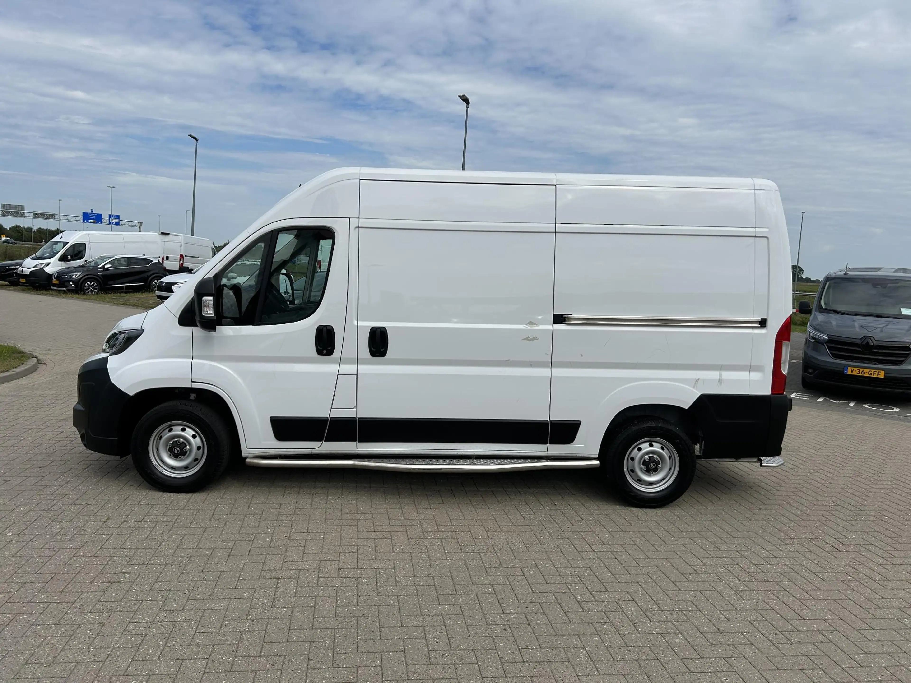Citroen Jumper 2.2 BlueHDi 120 S&S L2H2 3.3t | 2x Schuifdeur | Na — photo 2